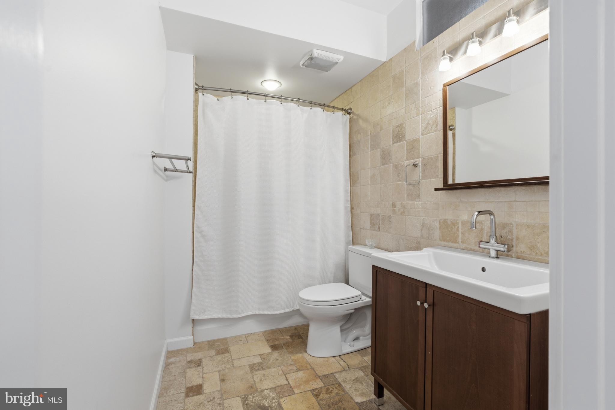 FAIRMOUNT - Residential