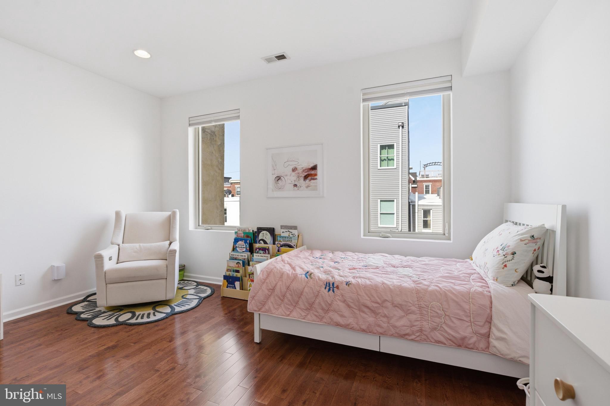 FAIRMOUNT - Residential
