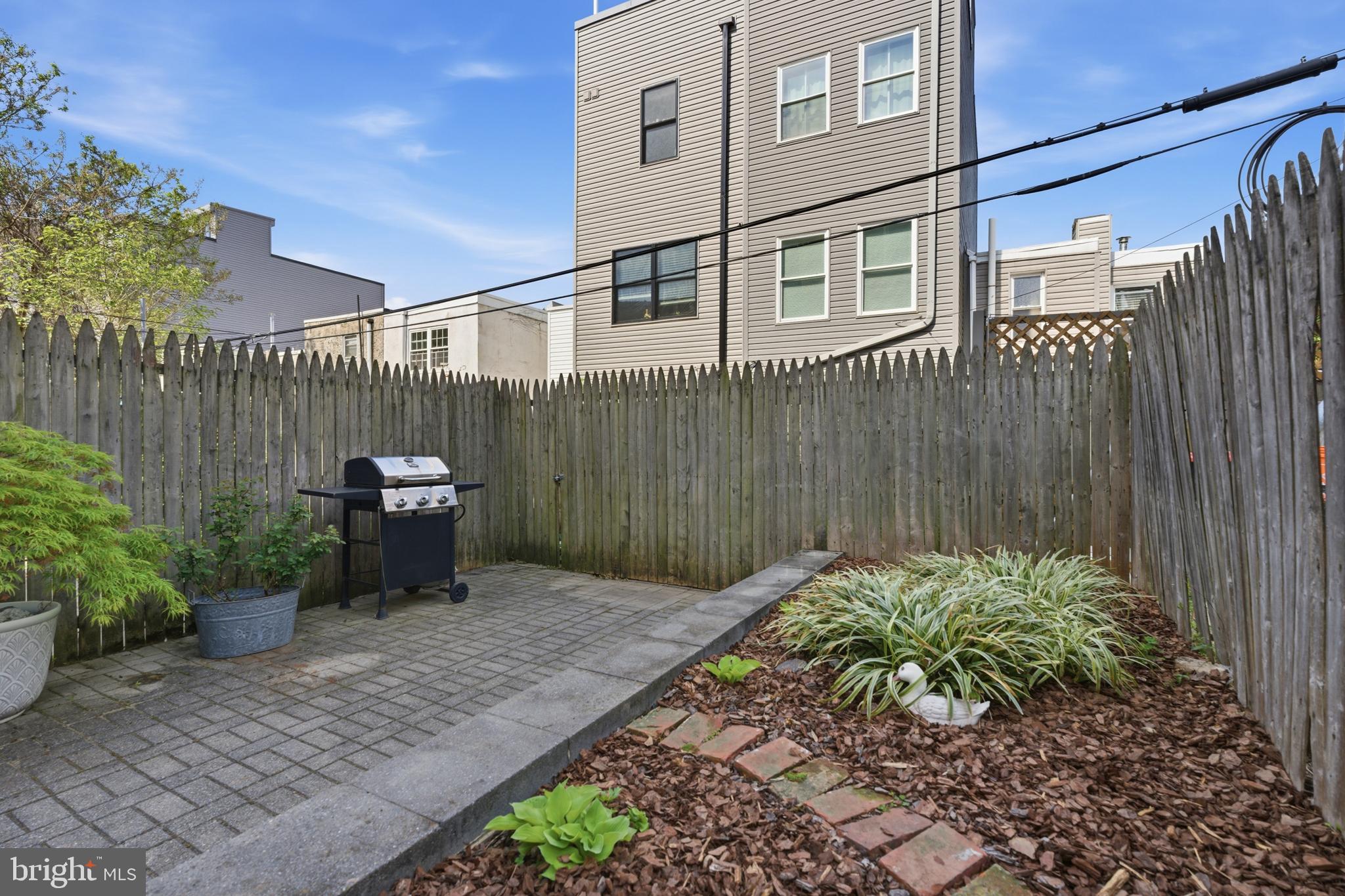 FAIRMOUNT - Residential