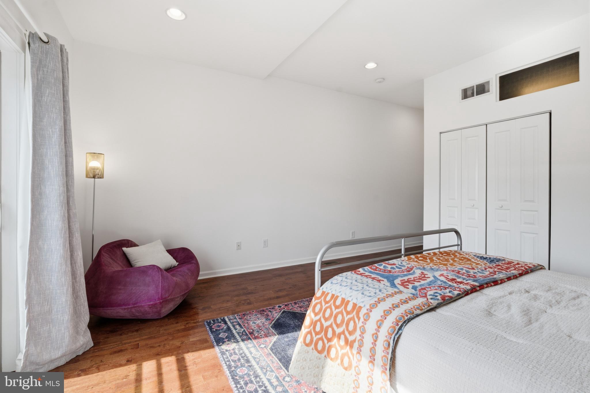 FAIRMOUNT - Residential