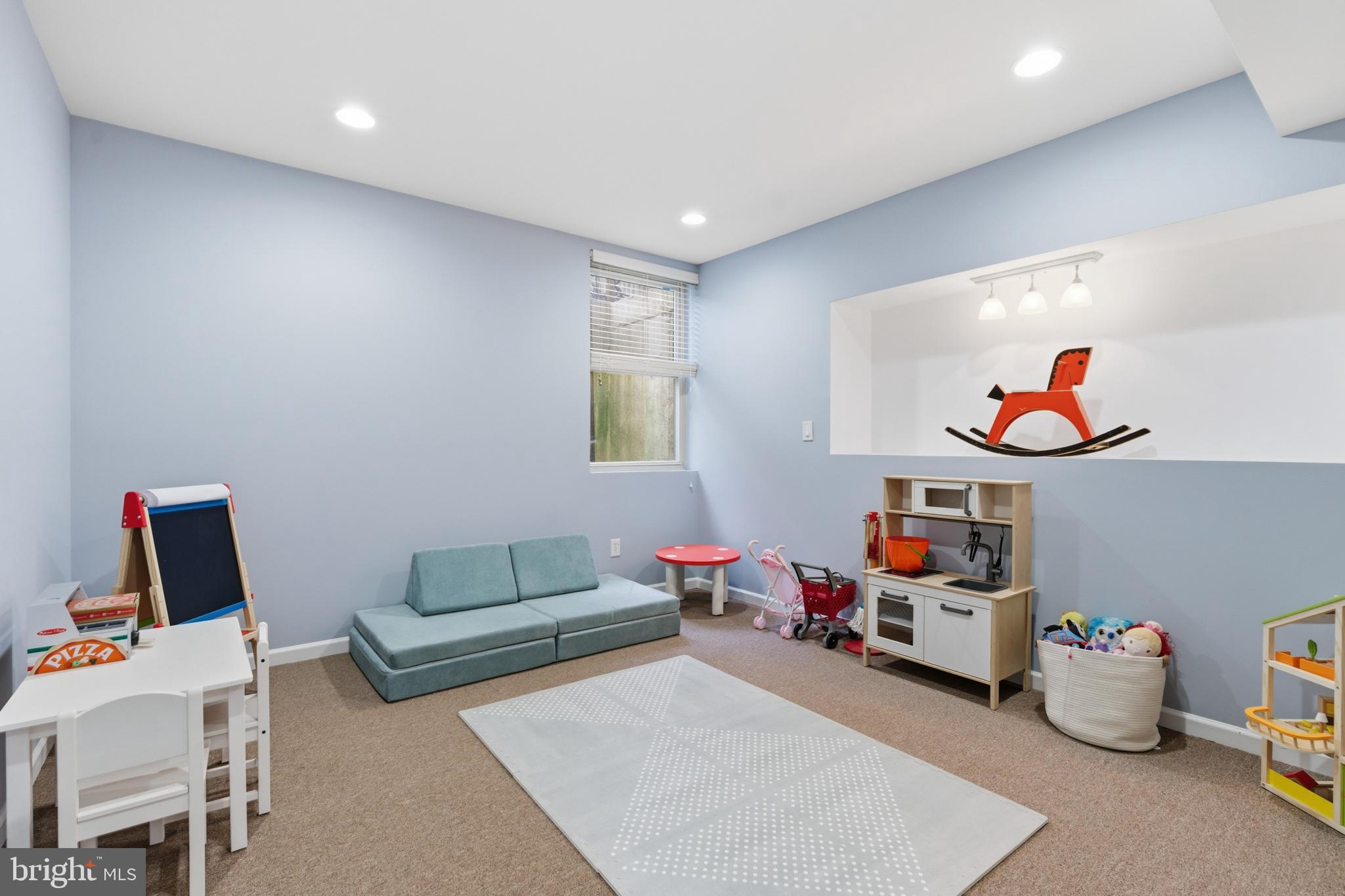 FAIRMOUNT - Residential