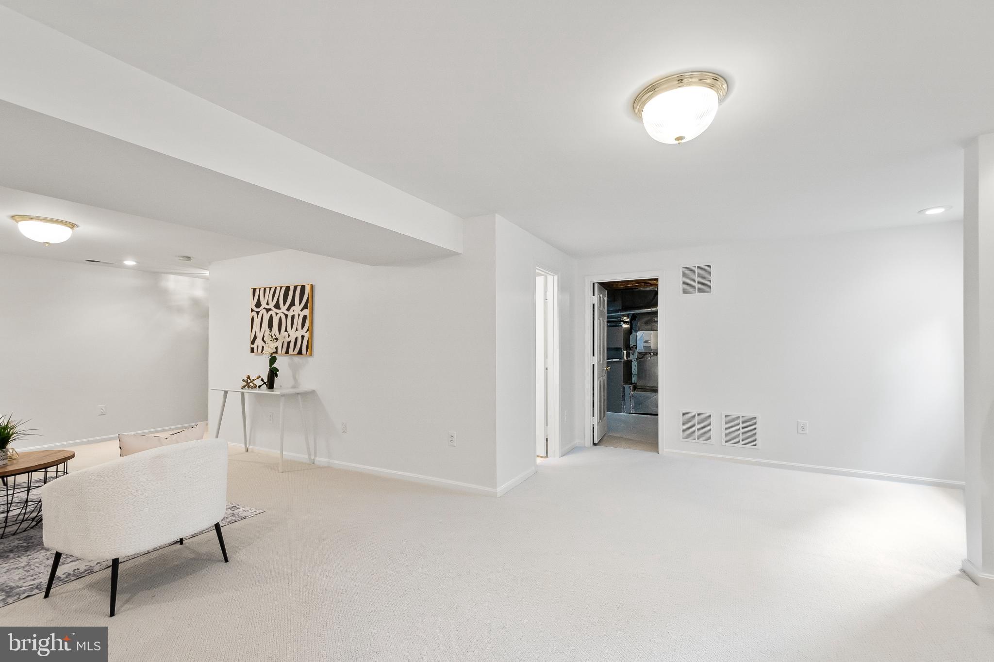 KINGSTOWNE - Residential