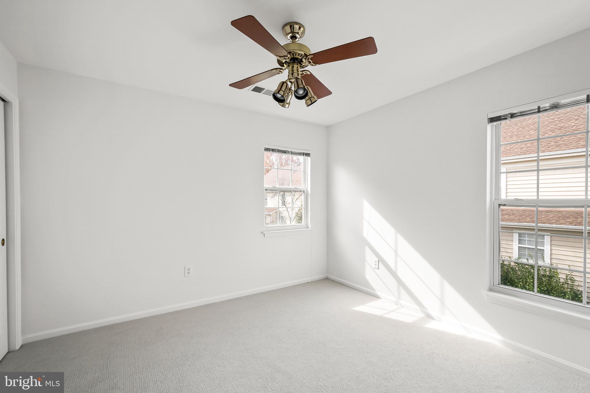 KINGSTOWNE - Residential