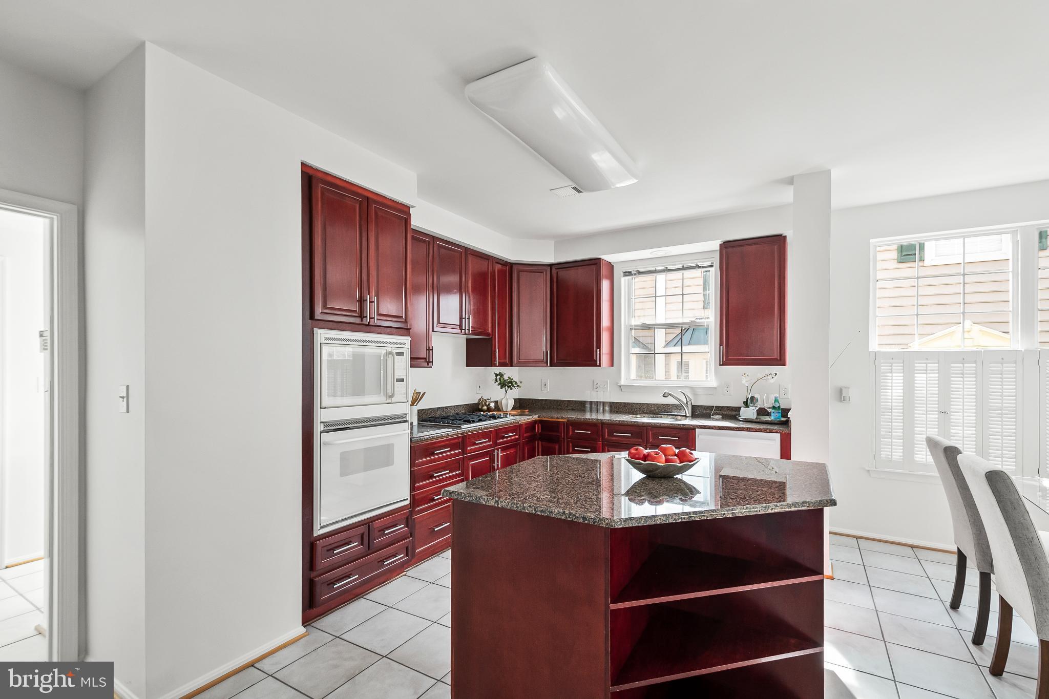 KINGSTOWNE - Residential