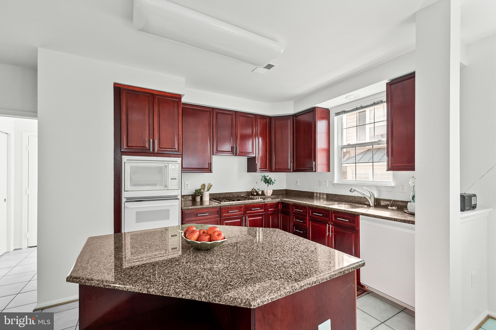 KINGSTOWNE - Residential