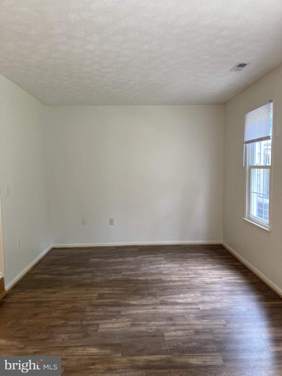 HILLCREST ORCHARDS - Residential