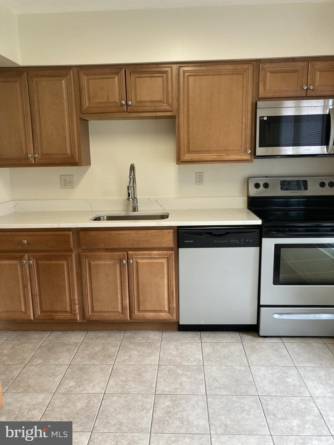 HILLCREST ORCHARDS - Residential