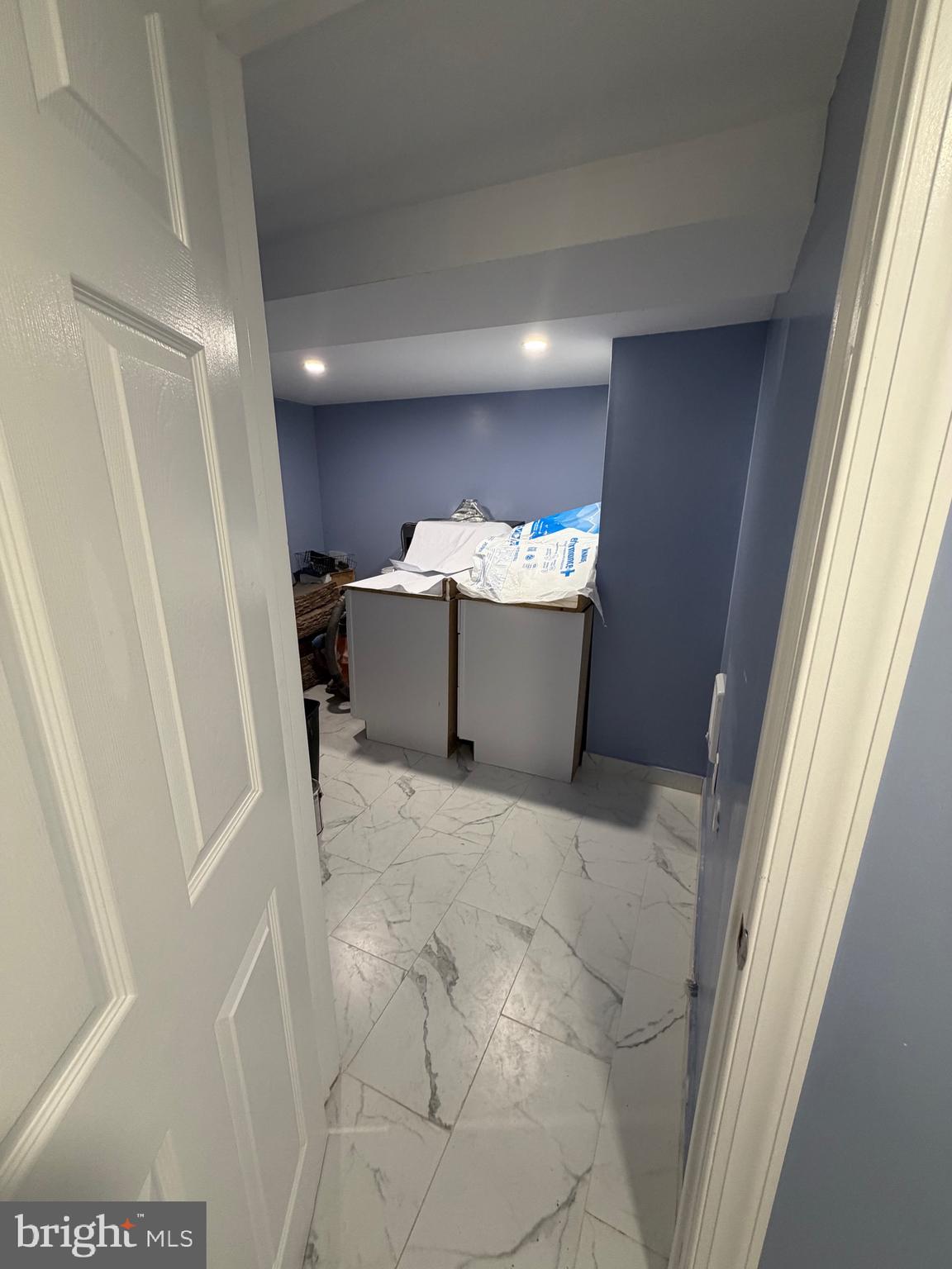 WEST OAK LANE - Residential