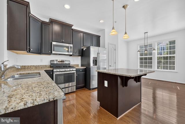 1112 FRONTLINE DRIVE