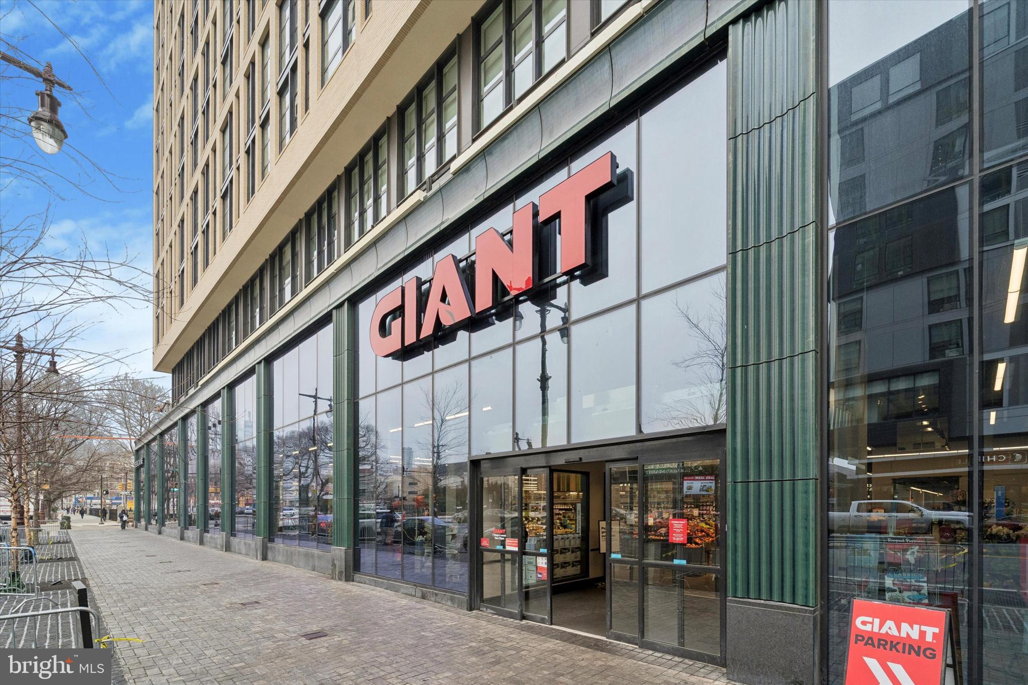 GRADUATE HOSPITAL - Residential