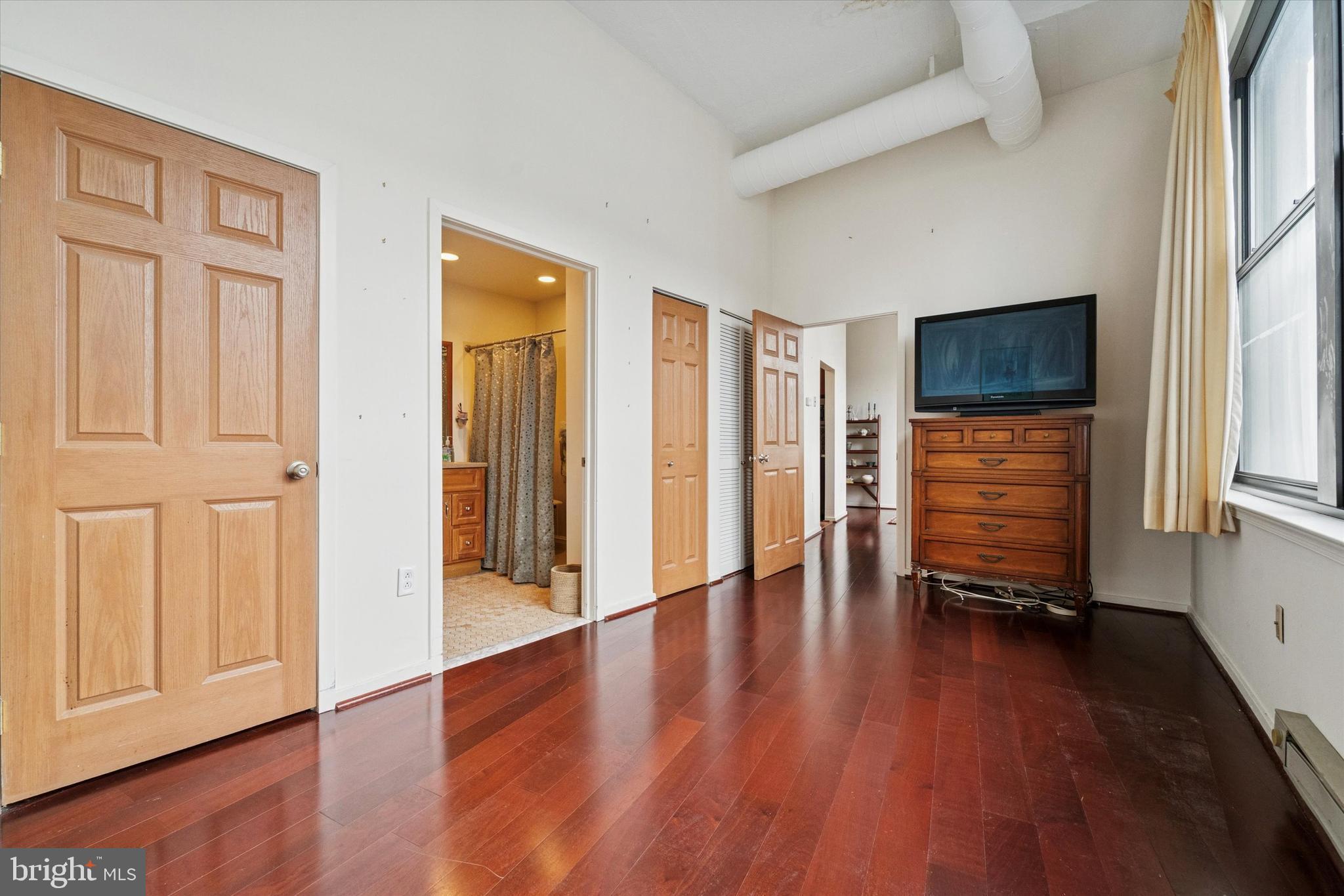 GRADUATE HOSPITAL - Residential