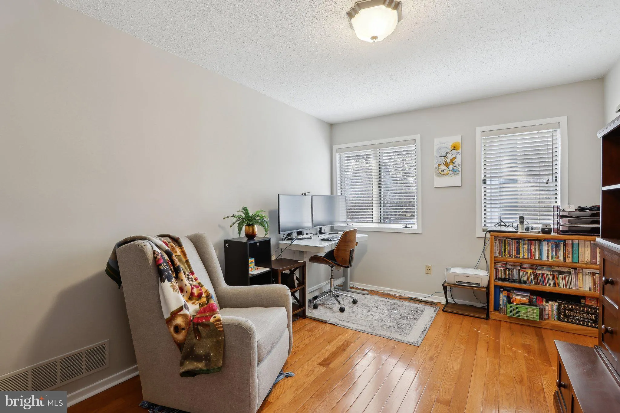 West Windsor, New Jersey 08550, United States, 5 Bedrooms Bedrooms, ,3 BathroomsBathrooms,Residential,Contingent,88209