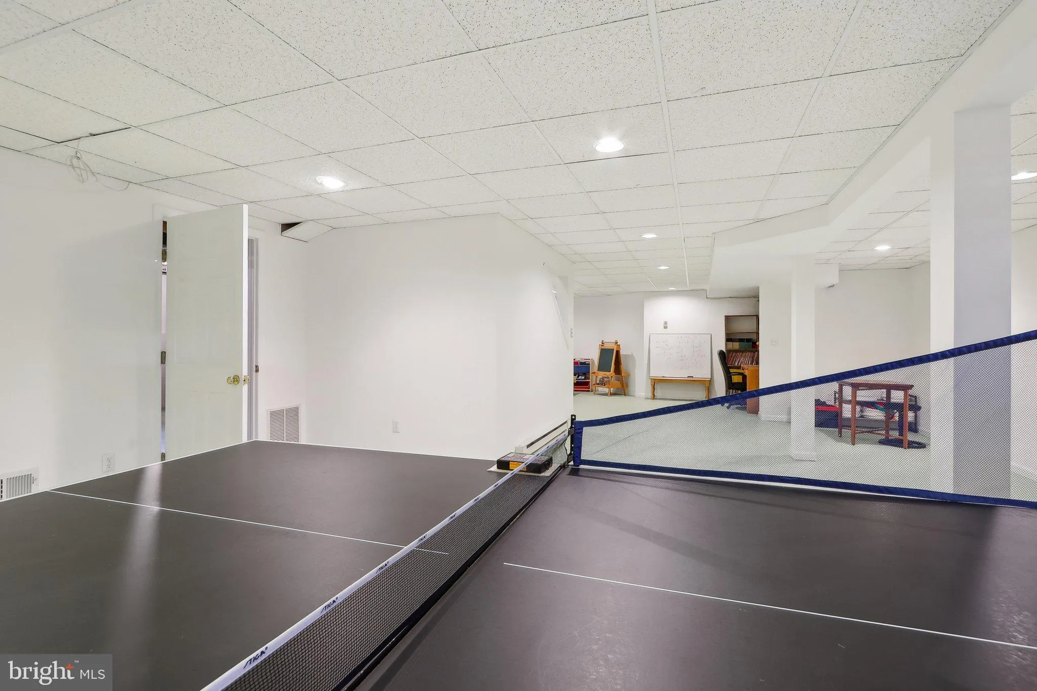 West Windsor, New Jersey 08550, United States, 5 Bedrooms Bedrooms, ,3 BathroomsBathrooms,Residential,Contingent,88209