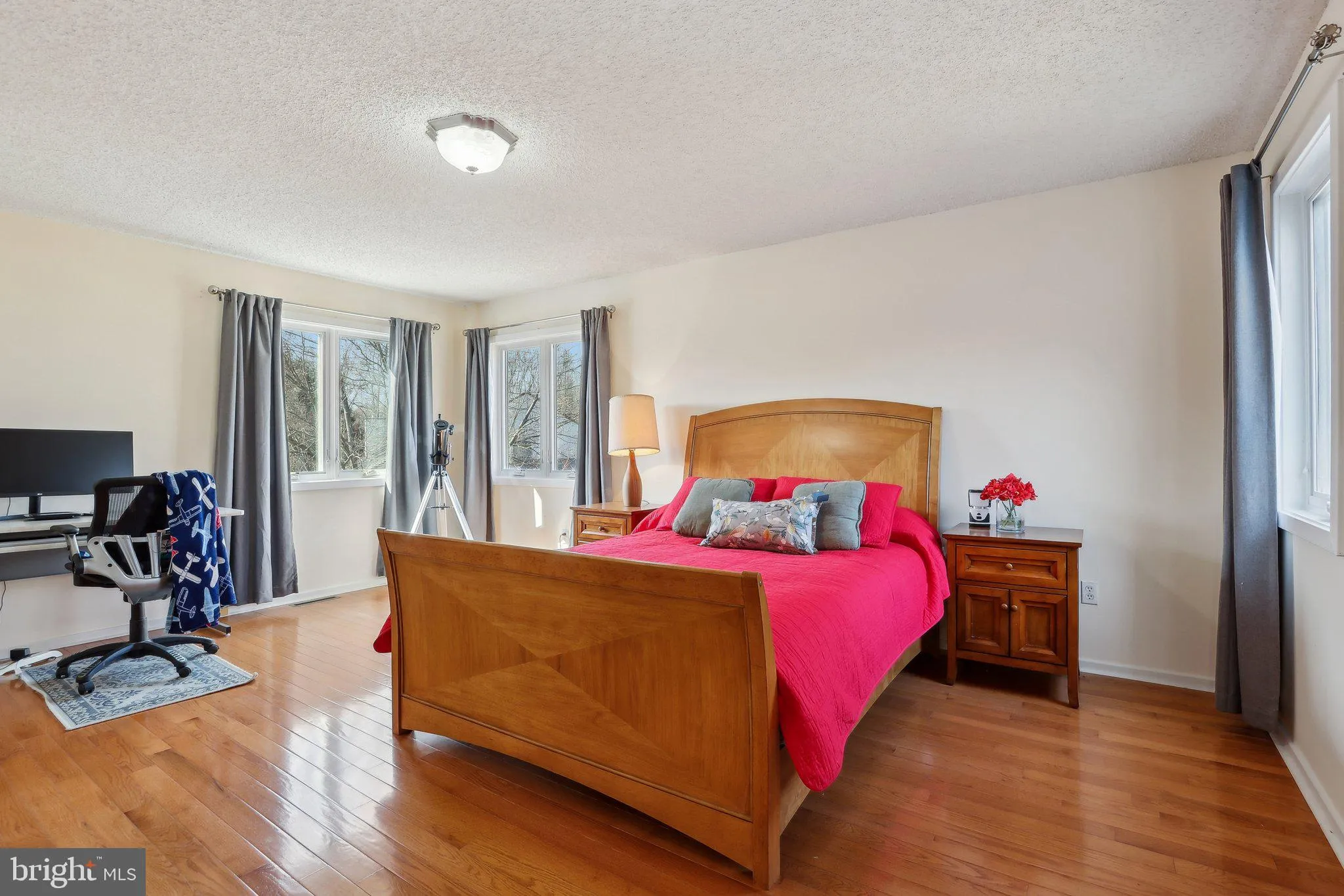 West Windsor, New Jersey 08550, United States, 5 Bedrooms Bedrooms, ,3 BathroomsBathrooms,Residential,Contingent,88209