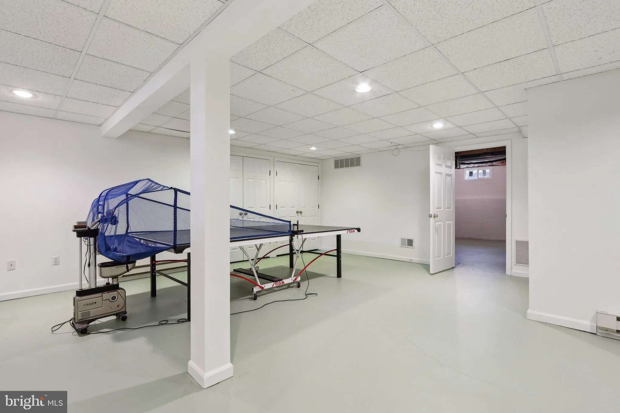 West Windsor, New Jersey 08550, United States, 5 Bedrooms Bedrooms, ,3 BathroomsBathrooms,Residential,Contingent,88209