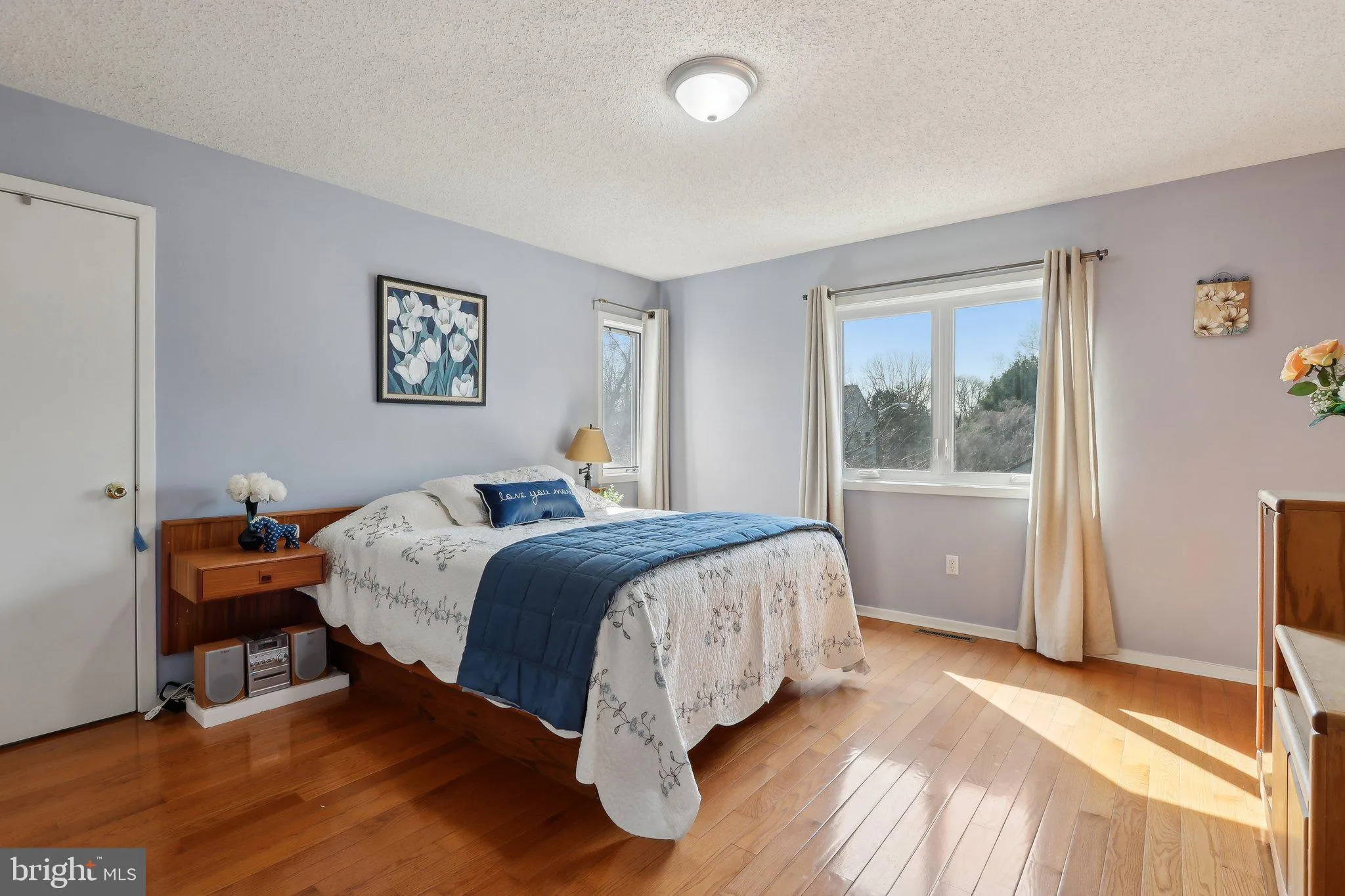 West Windsor, New Jersey 08550, United States, 5 Bedrooms Bedrooms, ,3 BathroomsBathrooms,Residential,Contingent,88209