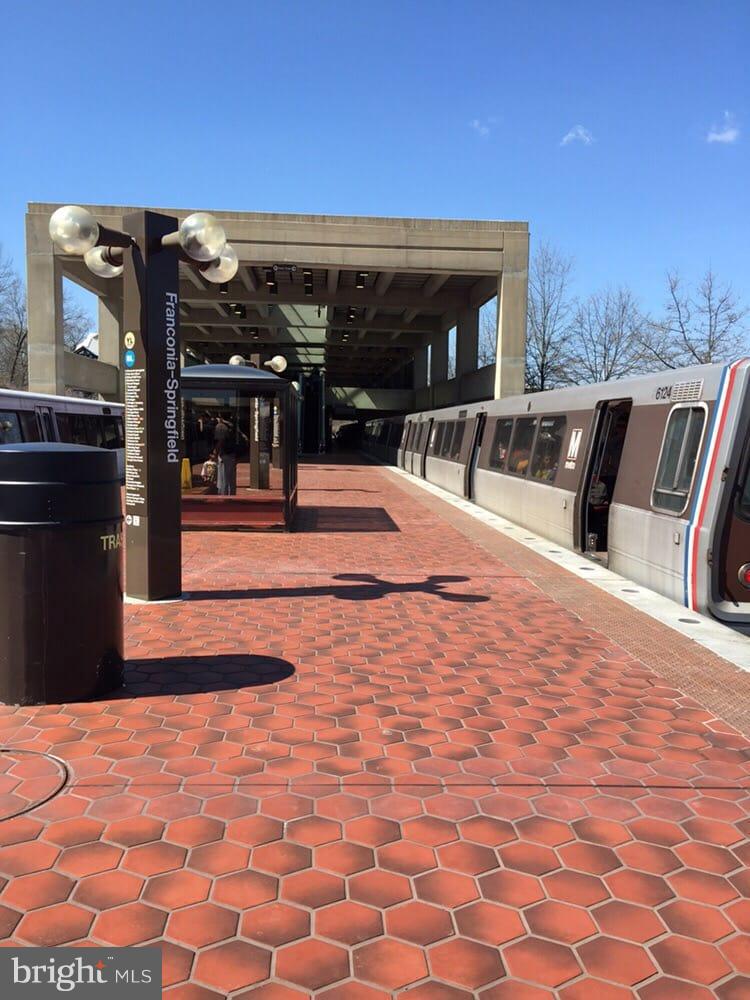 GUNSTON CORNER - Residential Lease