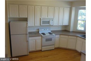 GUNSTON CORNER - Residential Lease