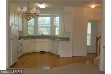 GUNSTON CORNER - Residential Lease