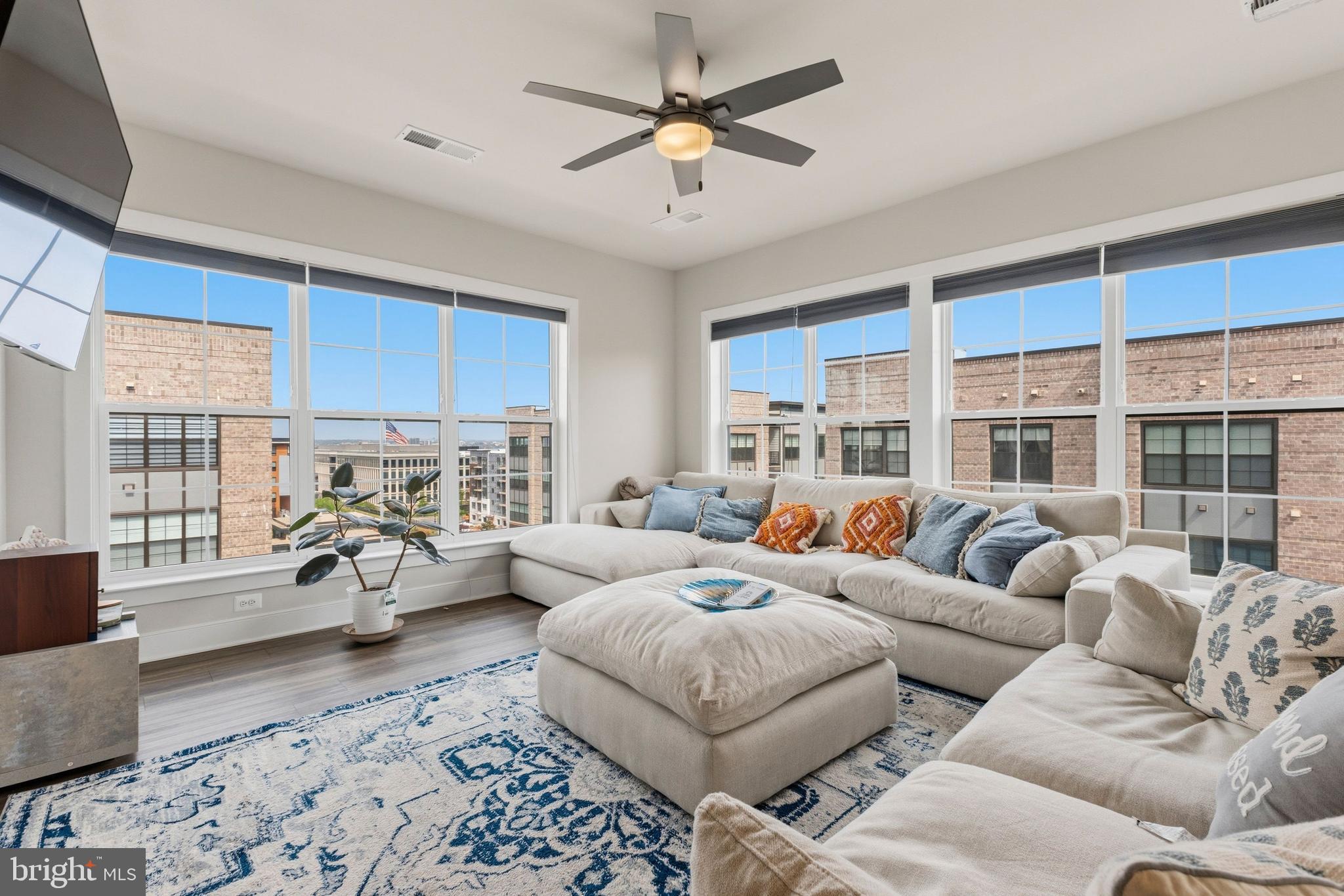 NATIONAL HARBOR - Residential