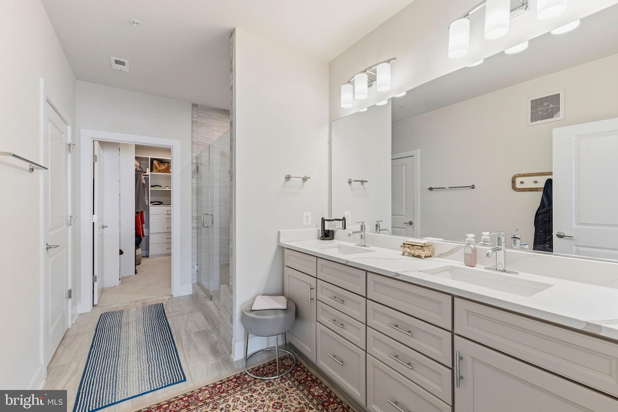 NATIONAL HARBOR - Residential