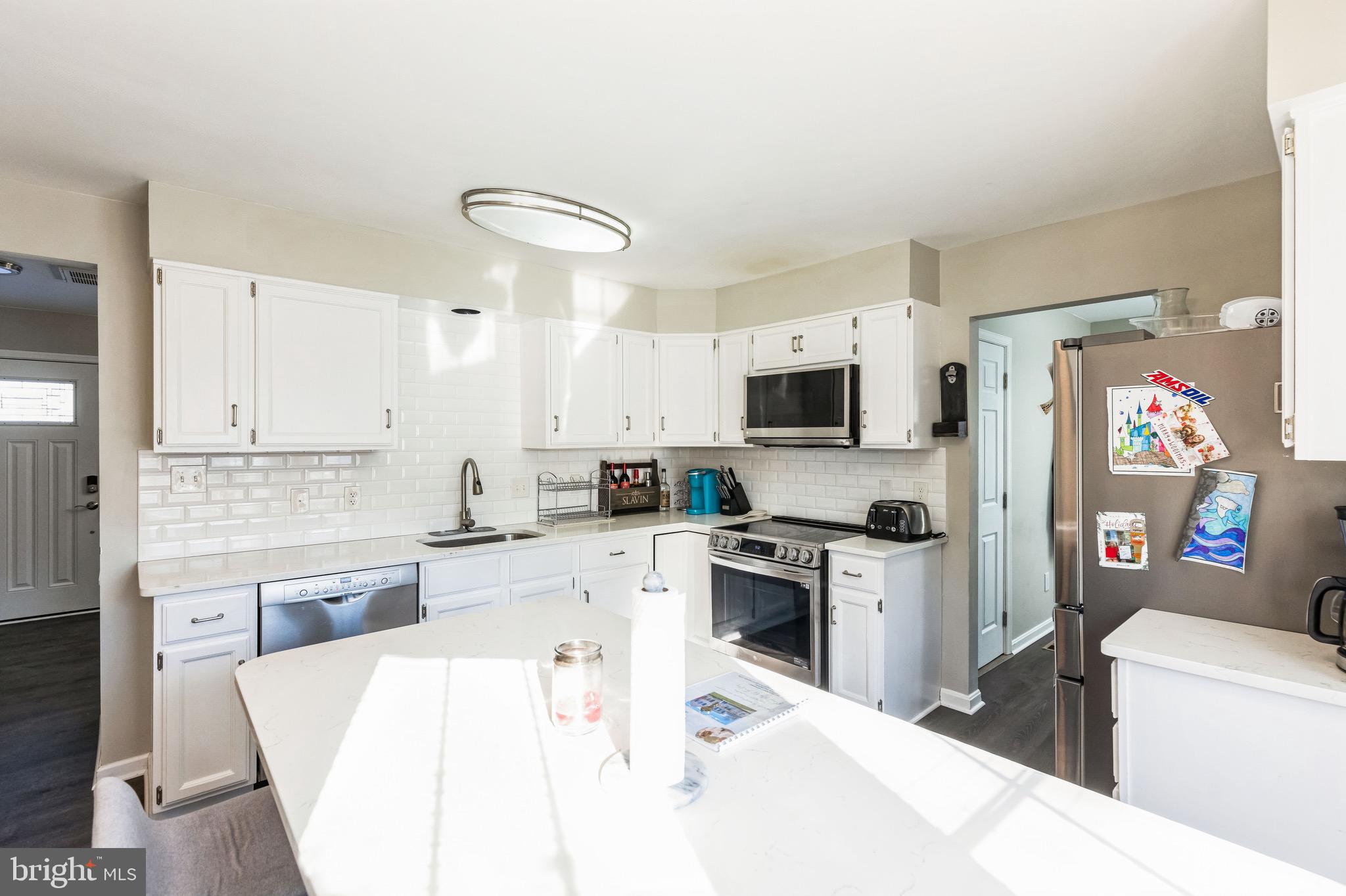 AVALON SHORES - Residential