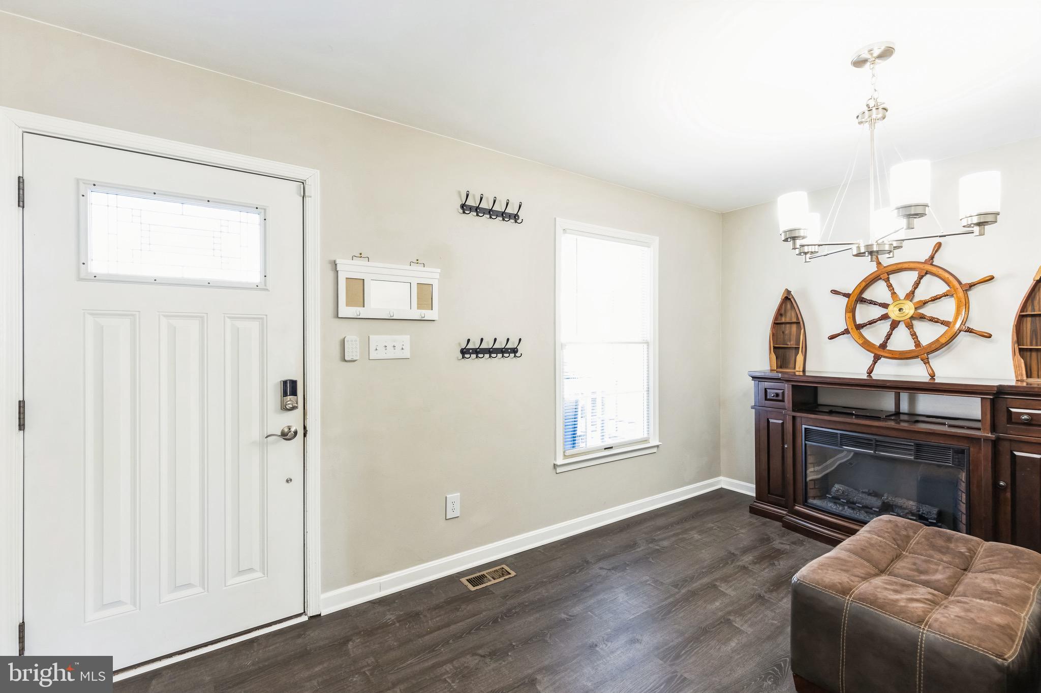 AVALON SHORES - Residential