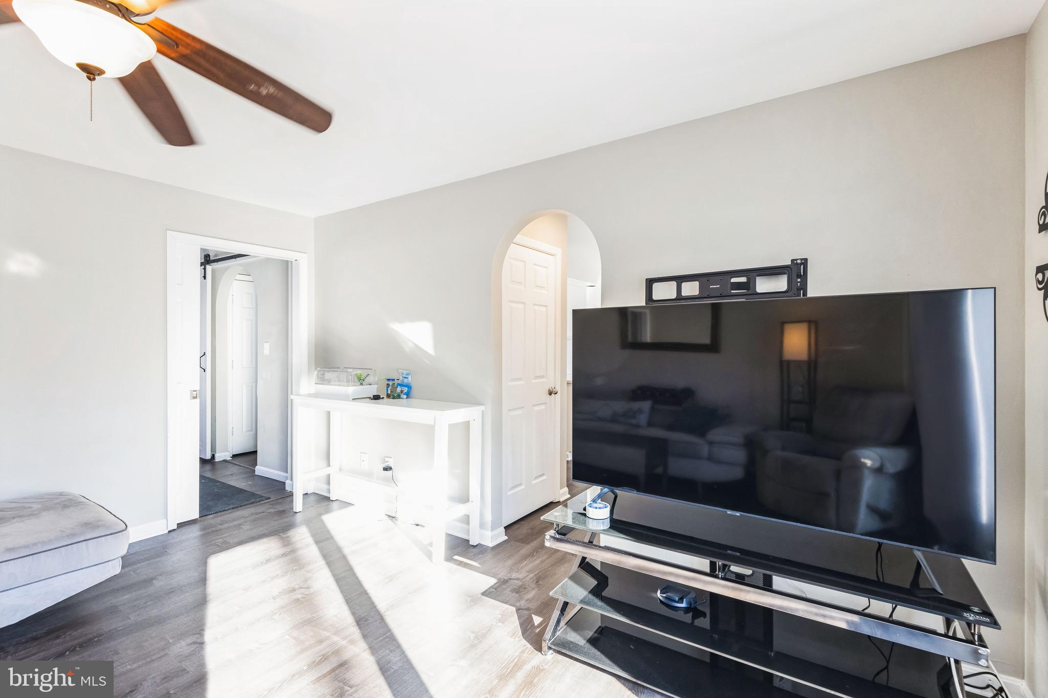 AVALON SHORES - Residential