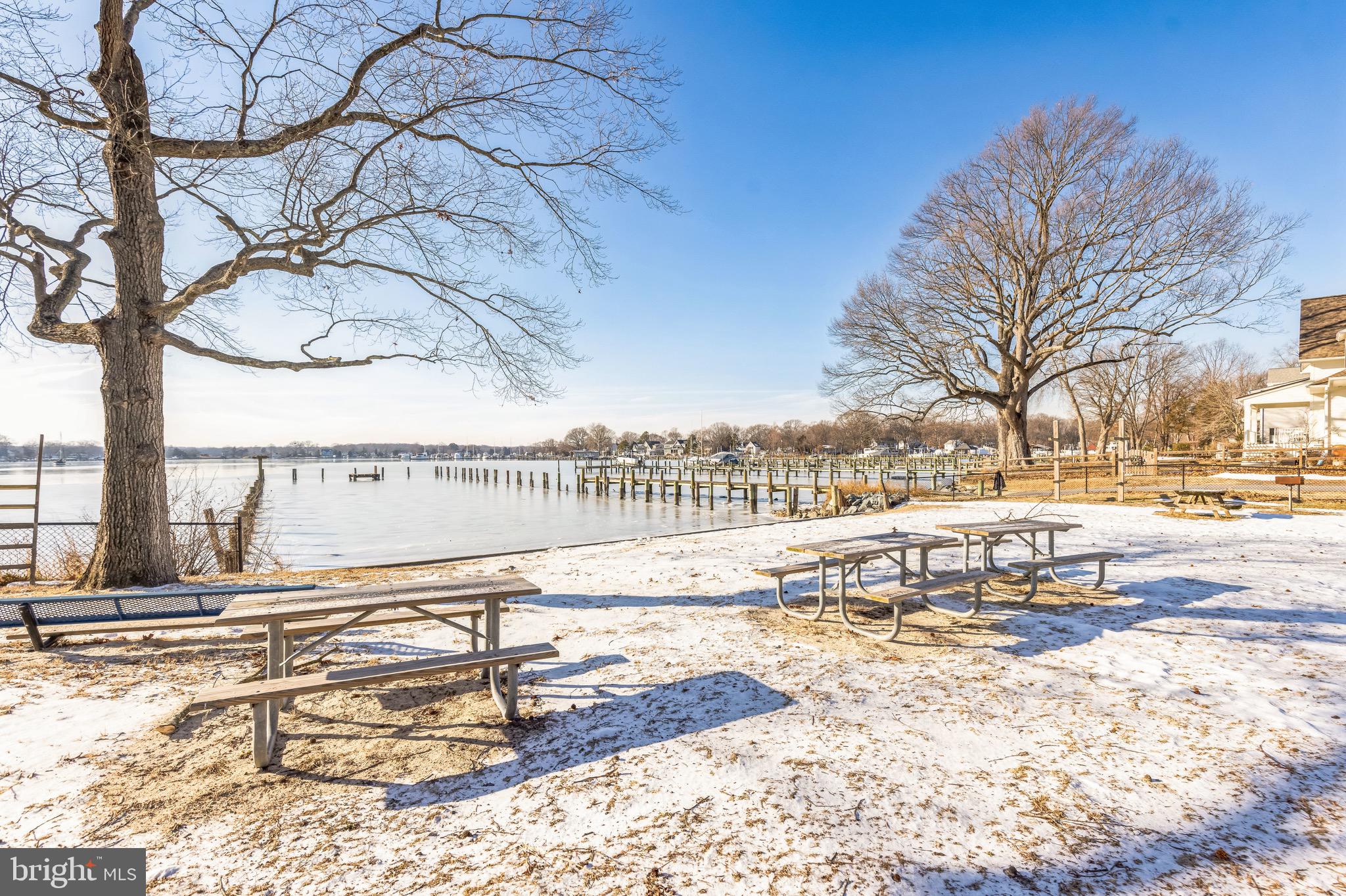 AVALON SHORES - Residential