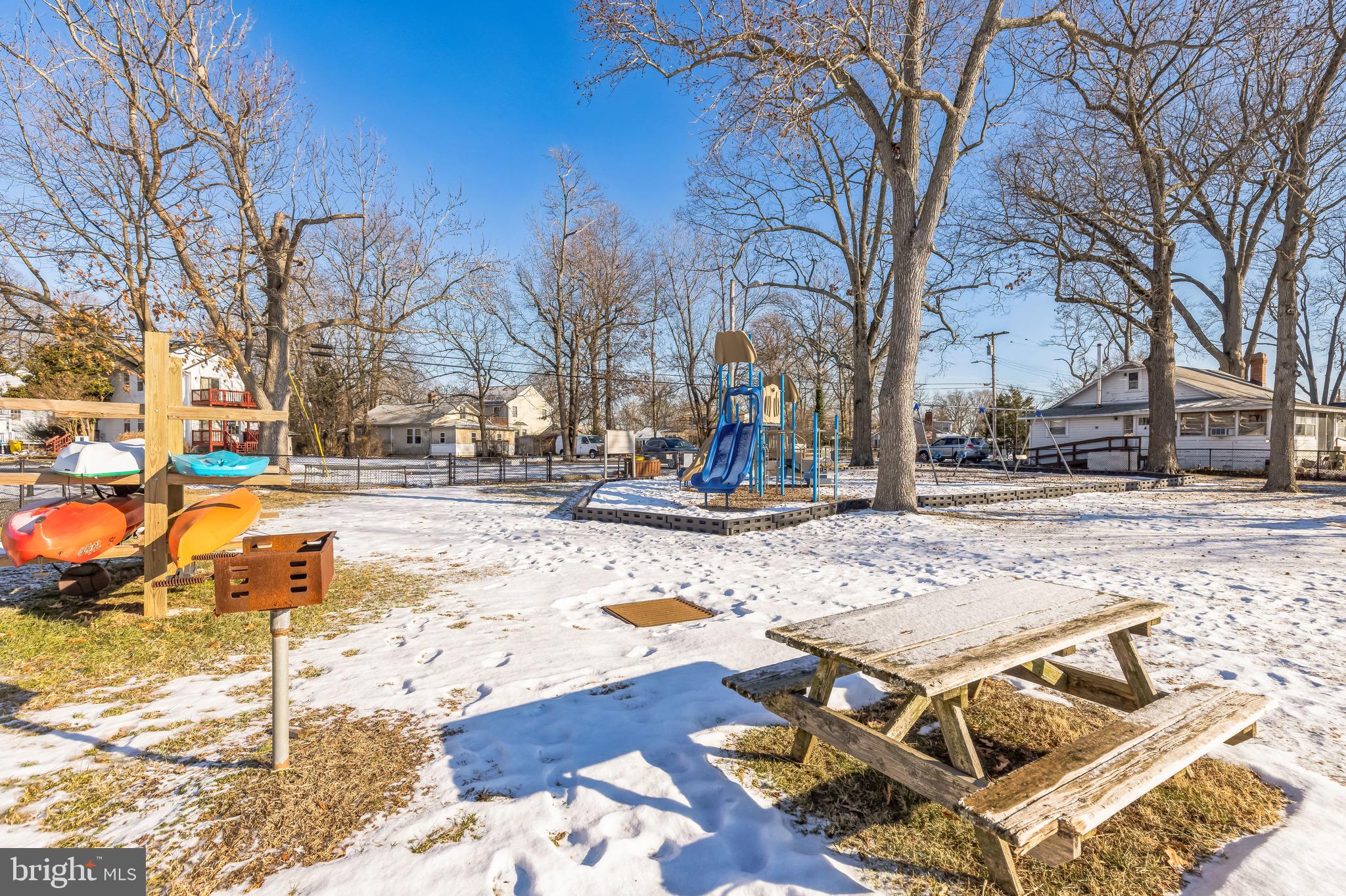 AVALON SHORES - Residential