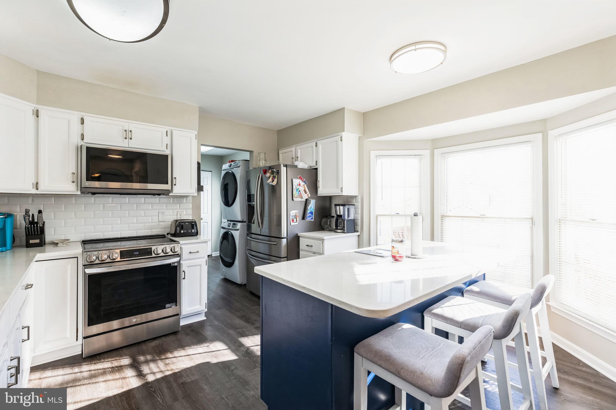 AVALON SHORES - Residential