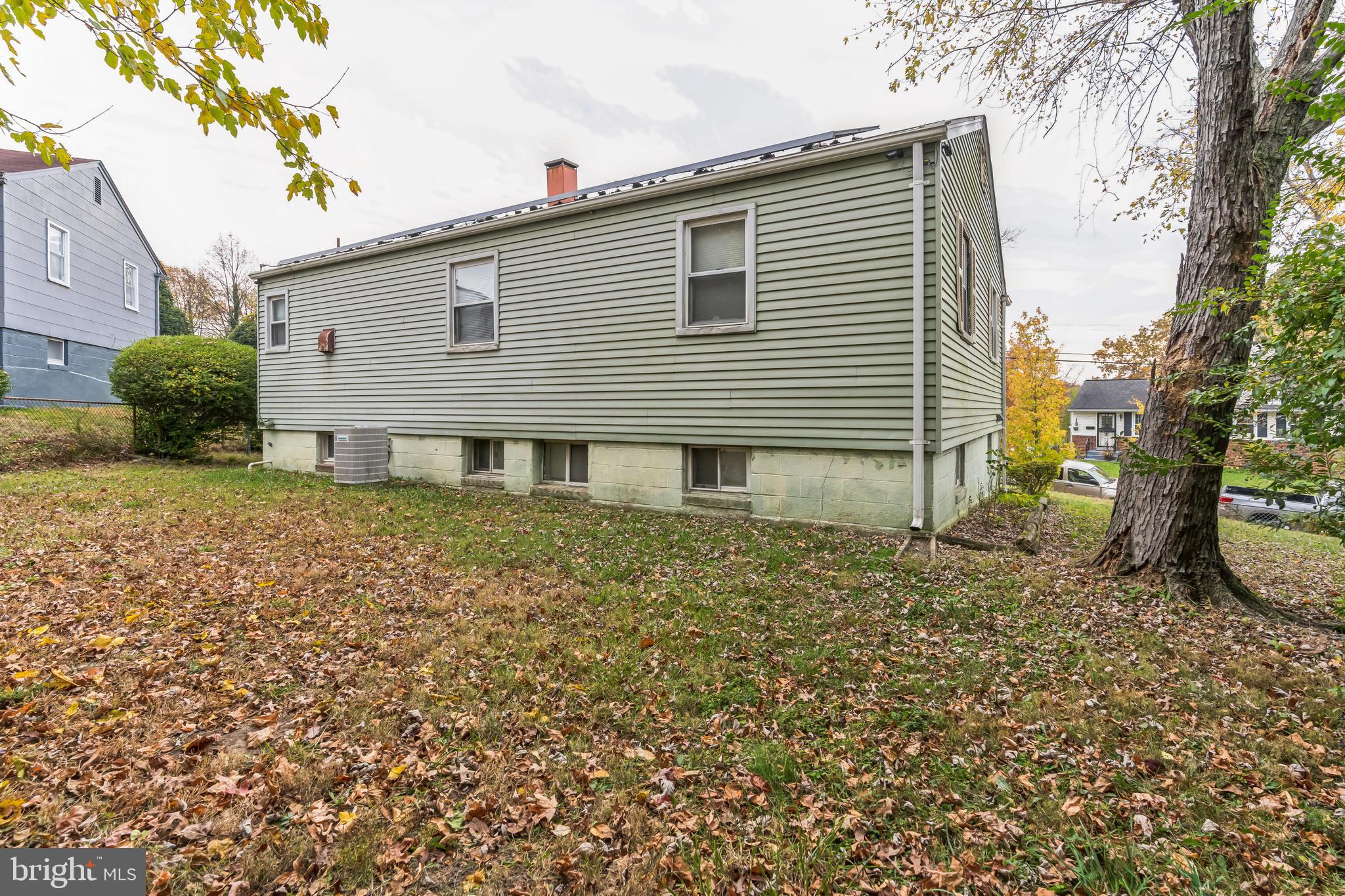 LANHAM WOODS - Residential