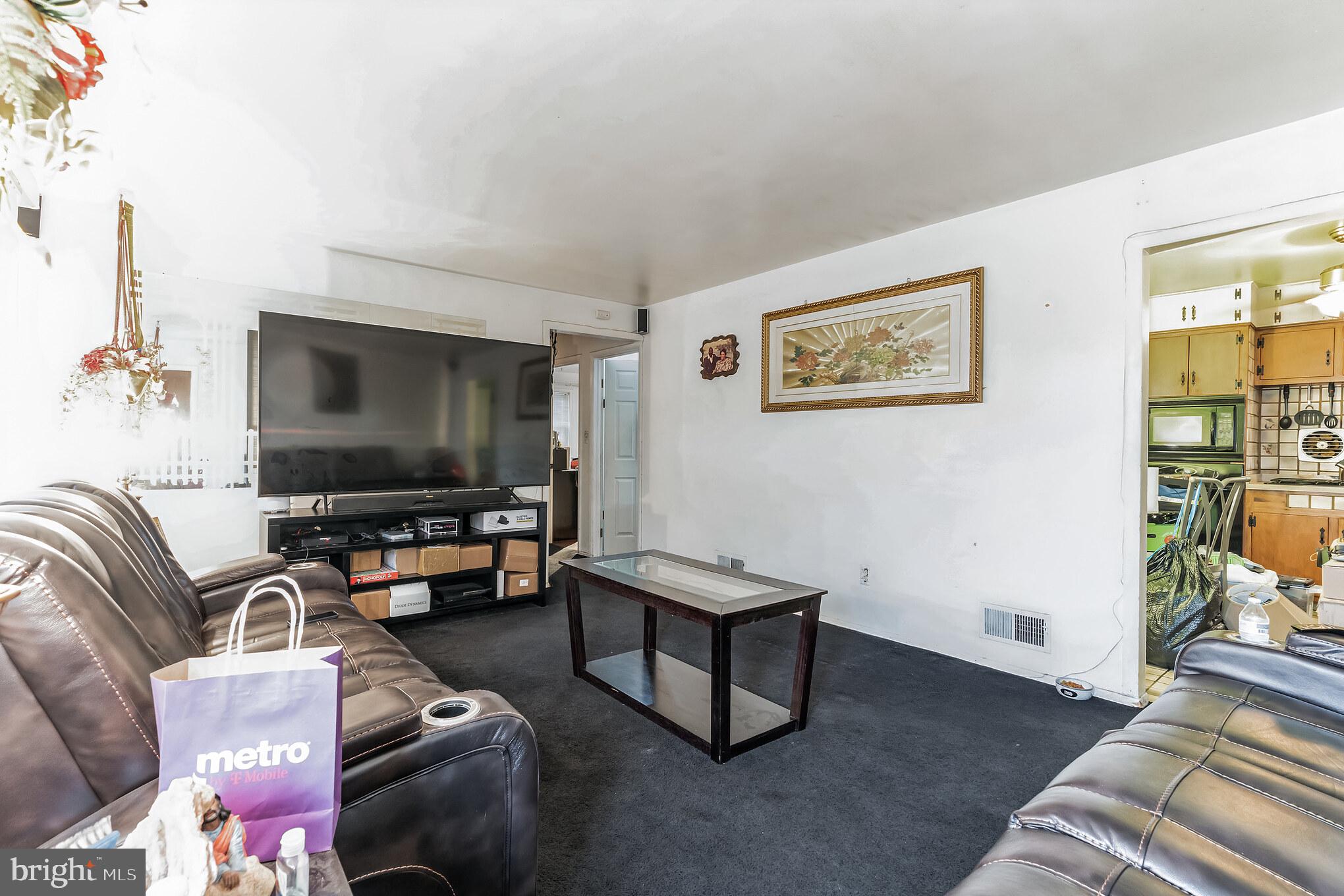 LANHAM WOODS - Residential