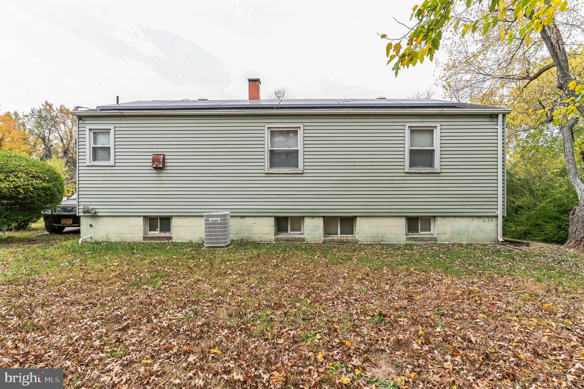 LANHAM WOODS - Residential