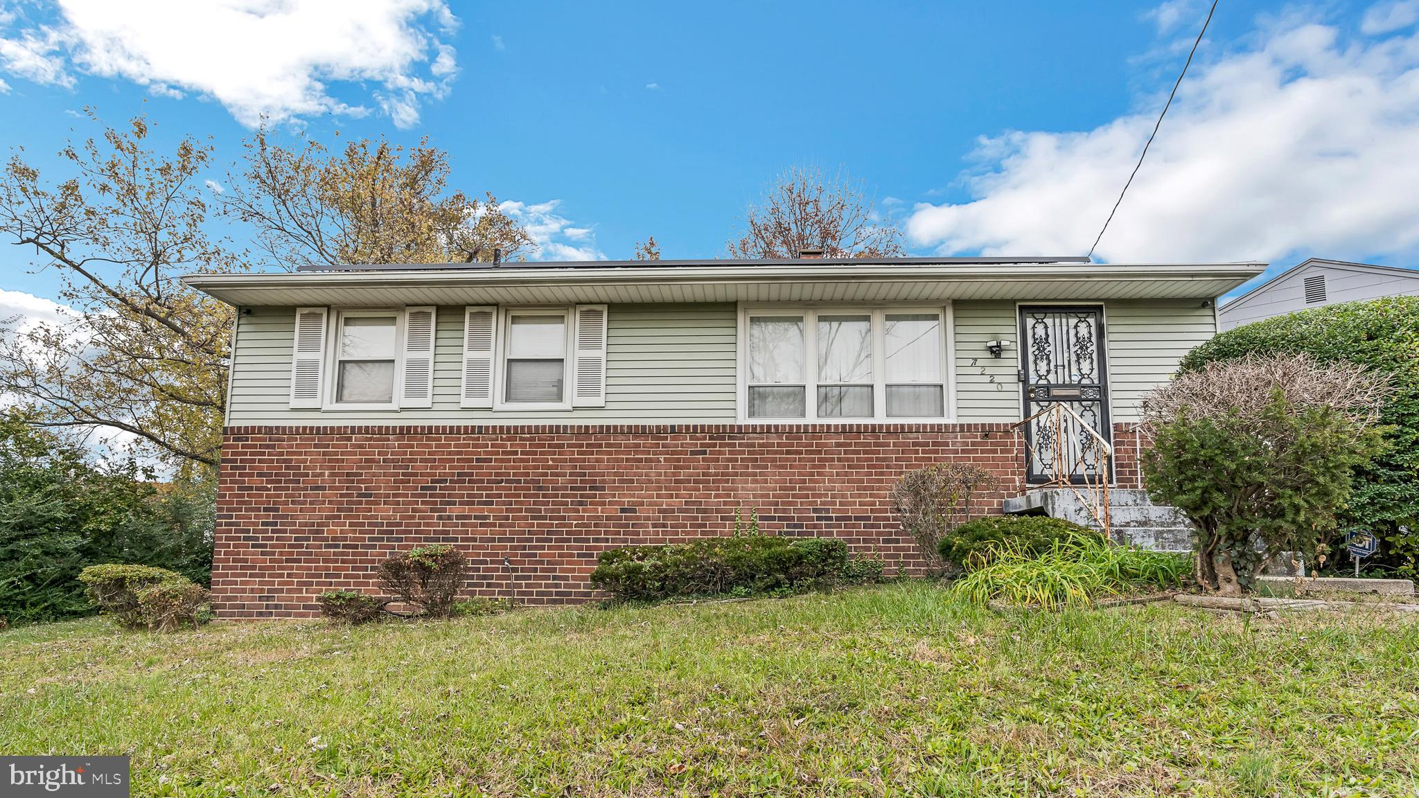 LANHAM WOODS - Residential