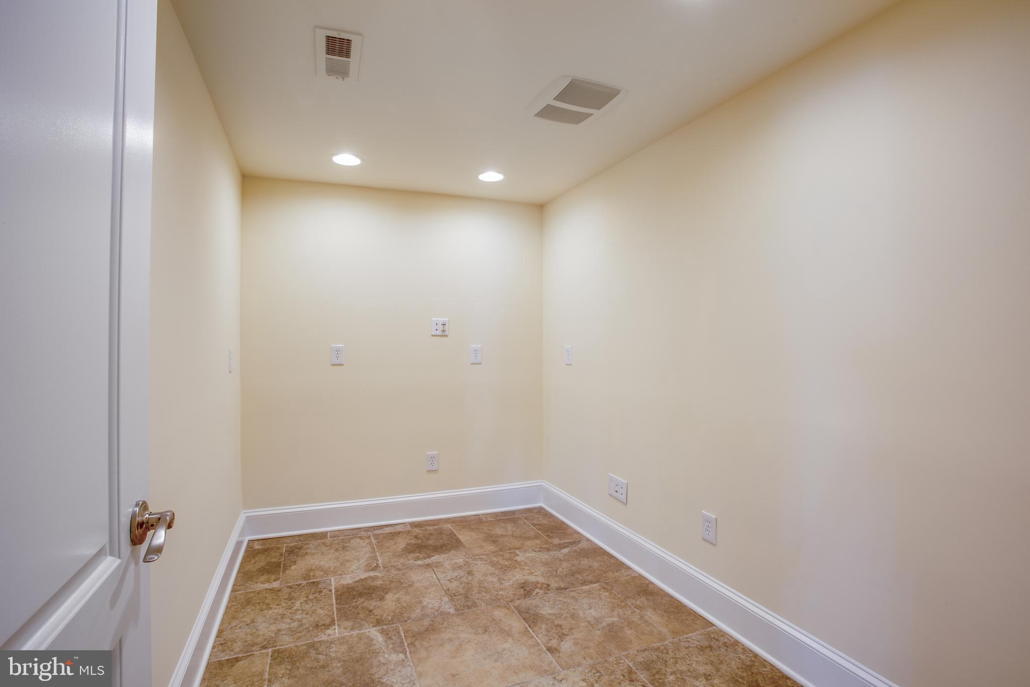 POTOMAC CREEK ESTATES - Residential