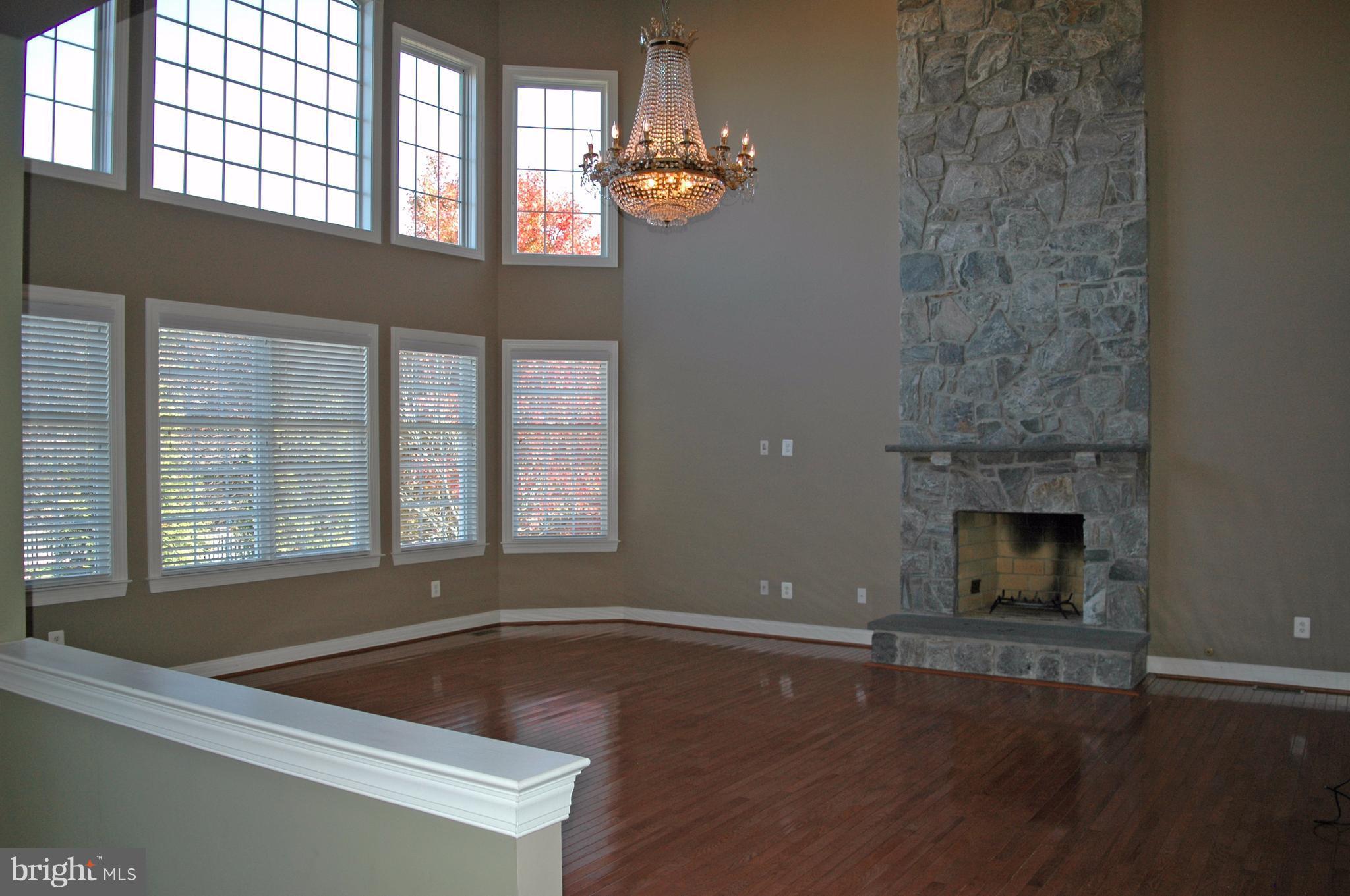 BELMONT COUNTRY CLUB - Residential Lease