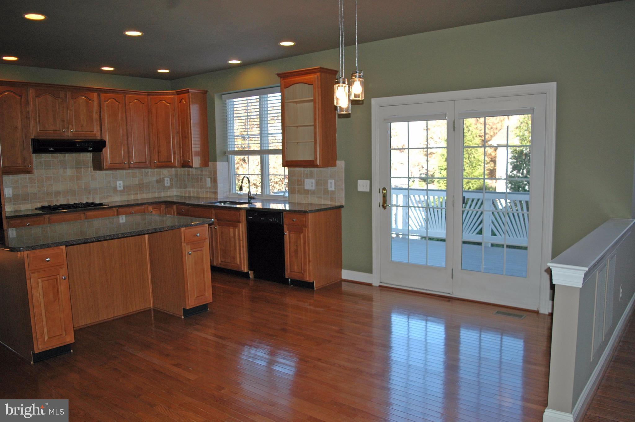 BELMONT COUNTRY CLUB - Residential Lease