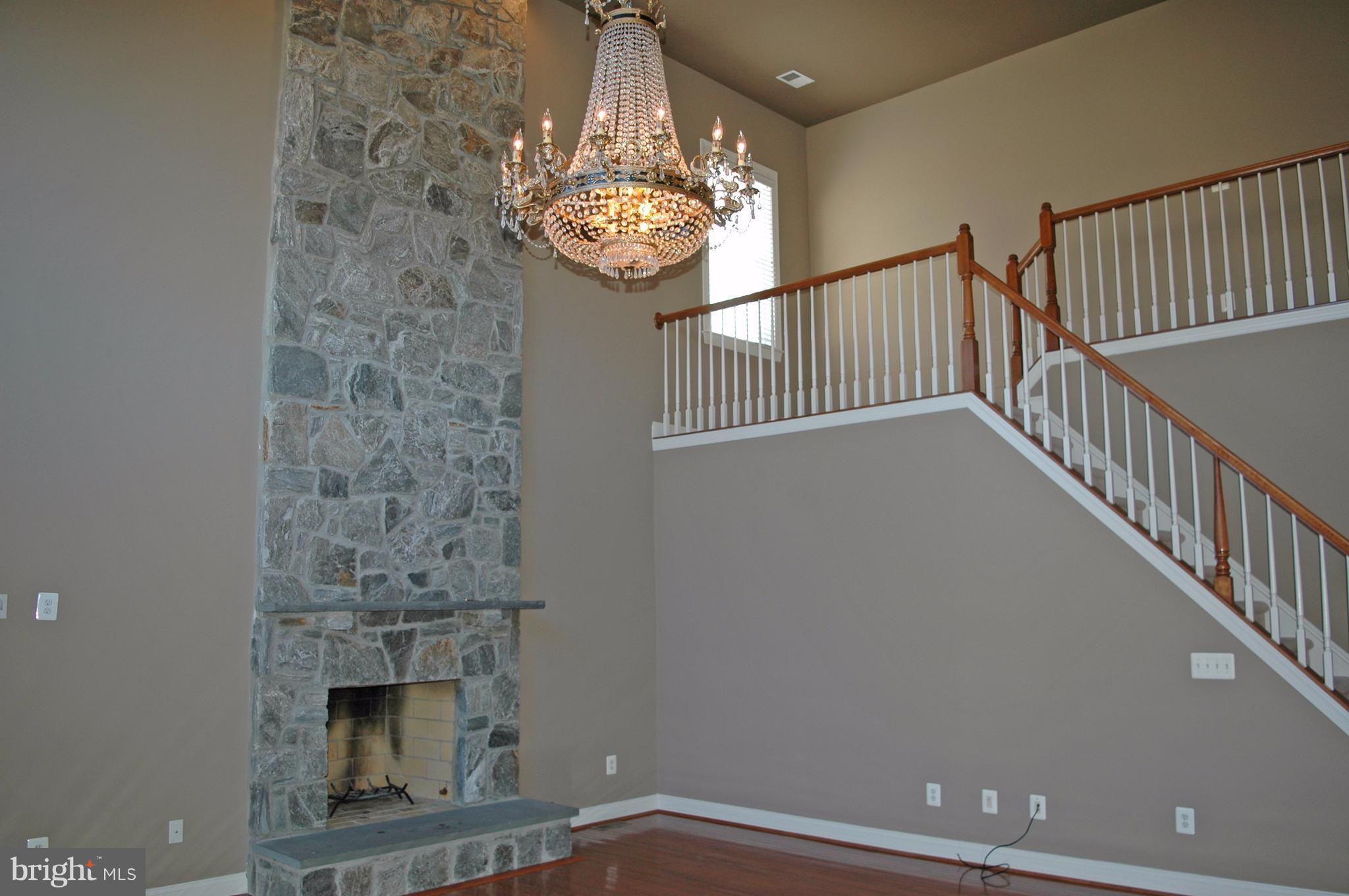 BELMONT COUNTRY CLUB - Residential Lease