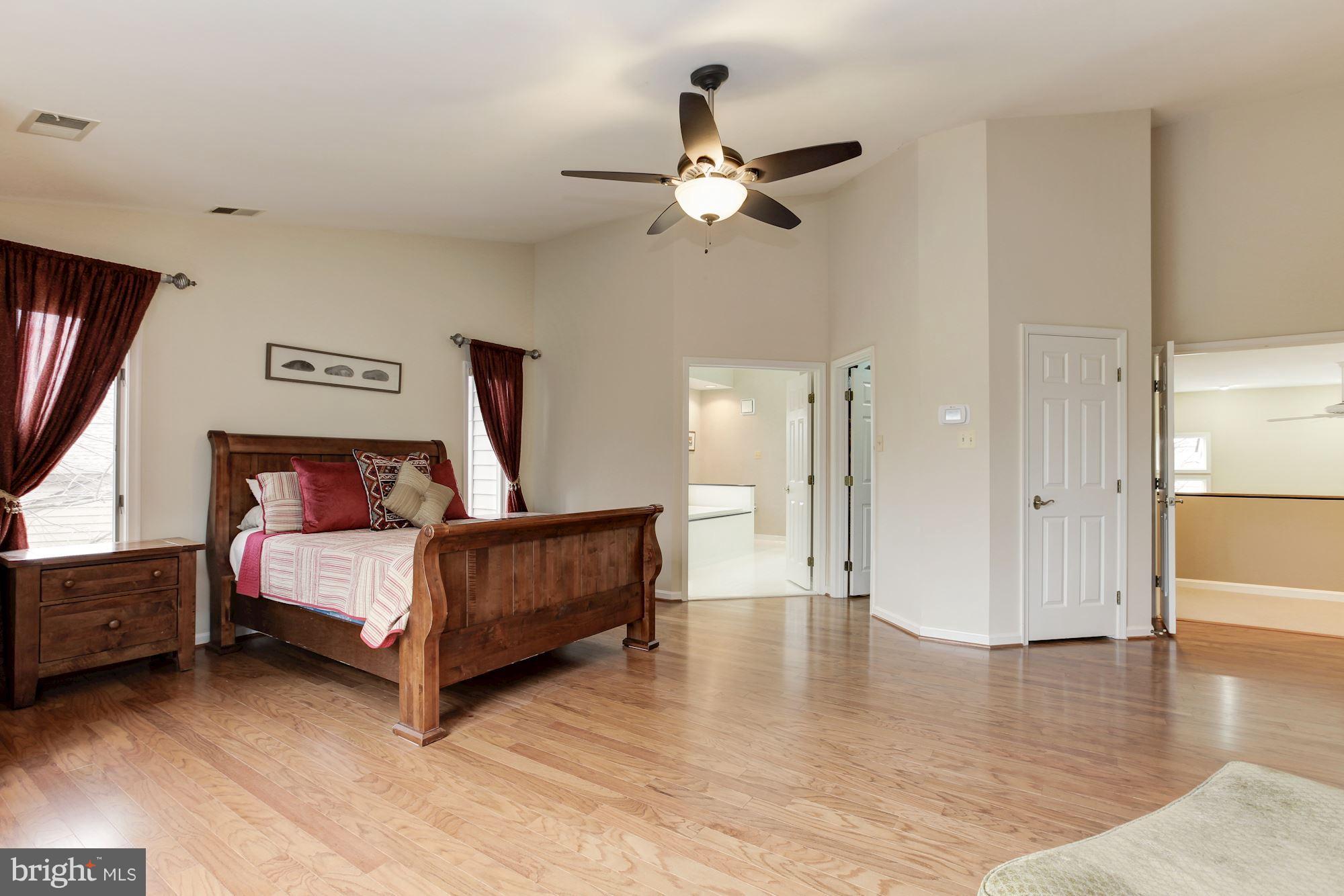 HOBBITS GLEN - Residential