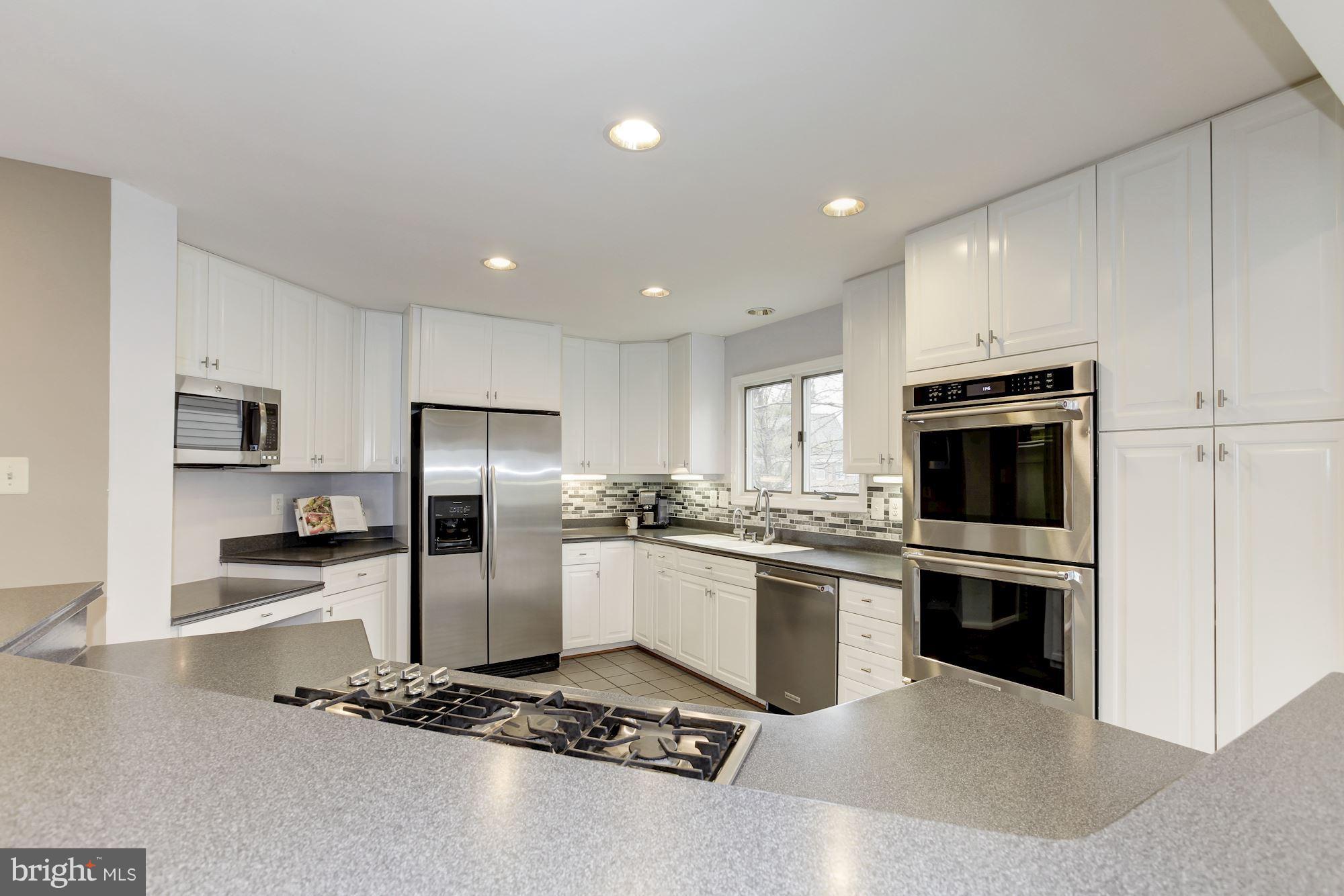 HOBBITS GLEN - Residential