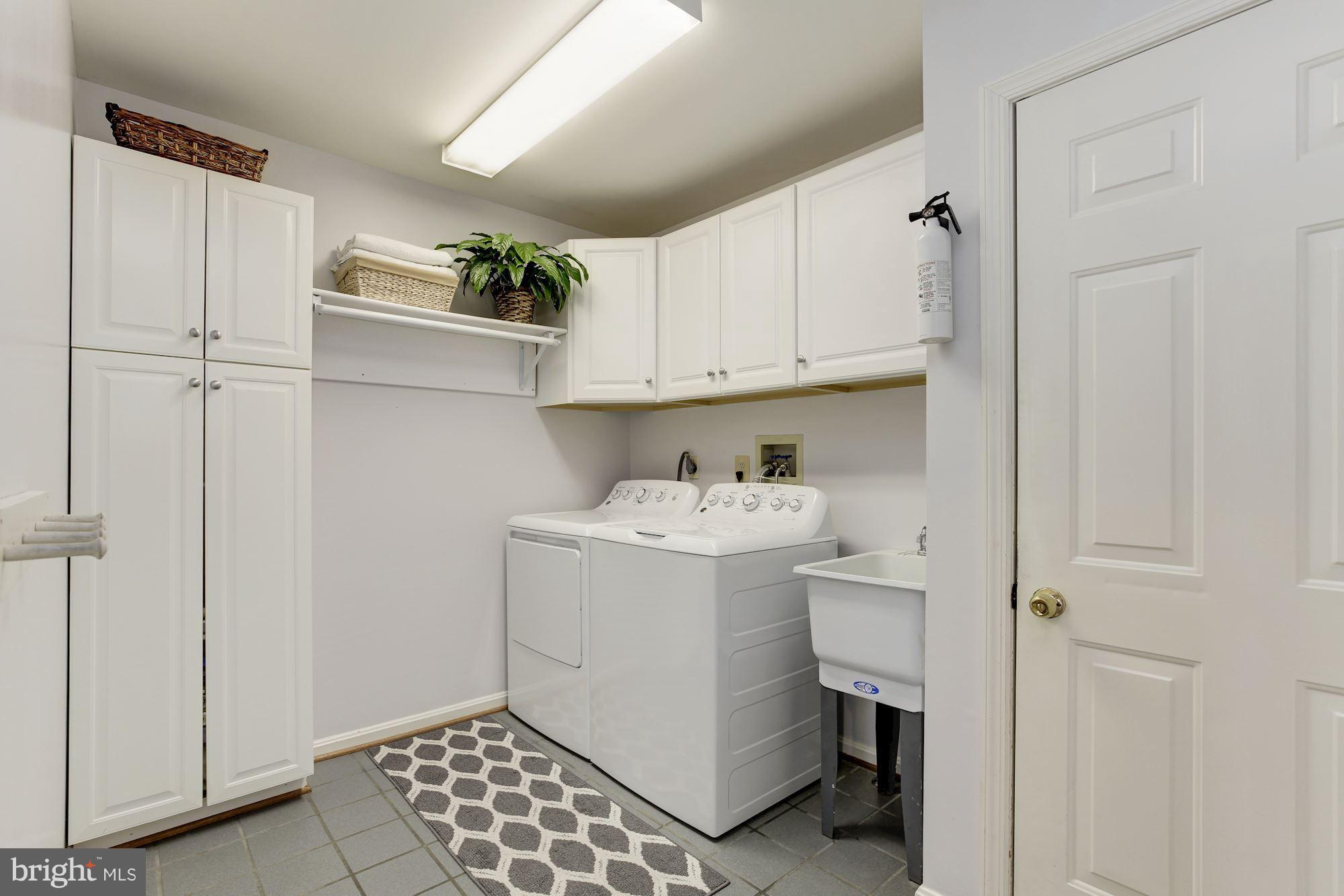 HOBBITS GLEN - Residential