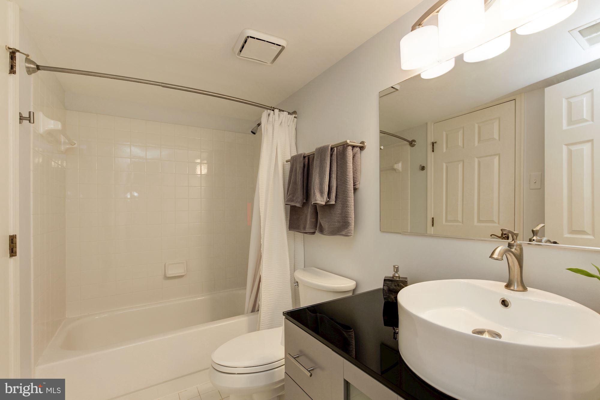 HOBBITS GLEN - Residential