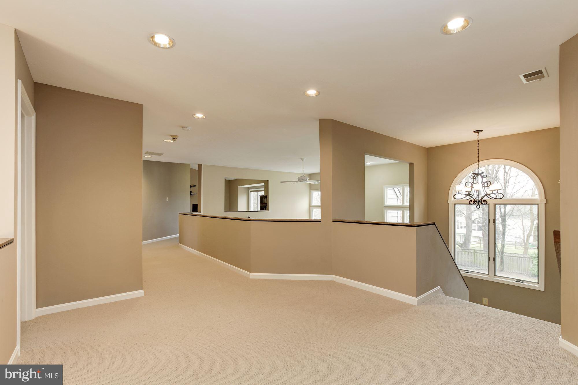 HOBBITS GLEN - Residential