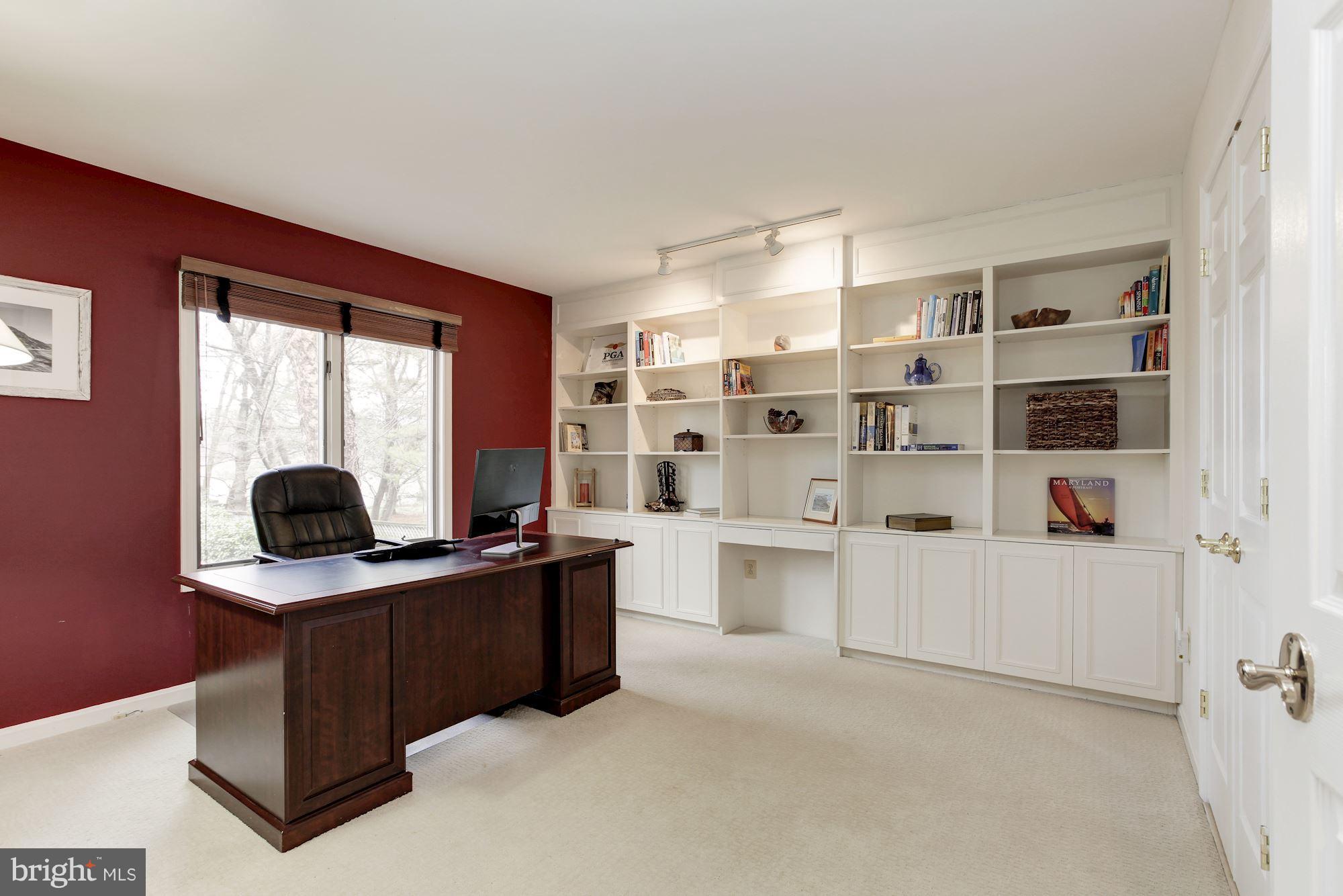 HOBBITS GLEN - Residential