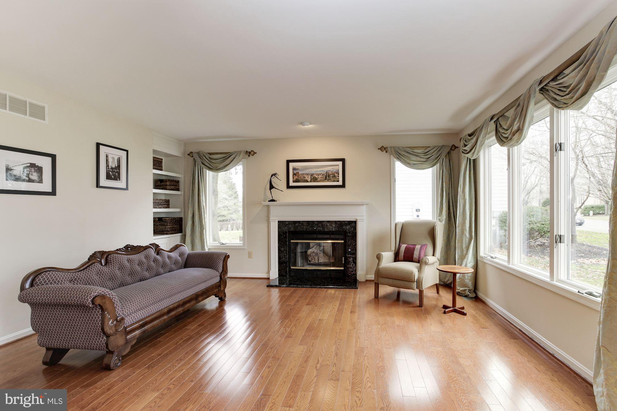 HOBBITS GLEN - Residential