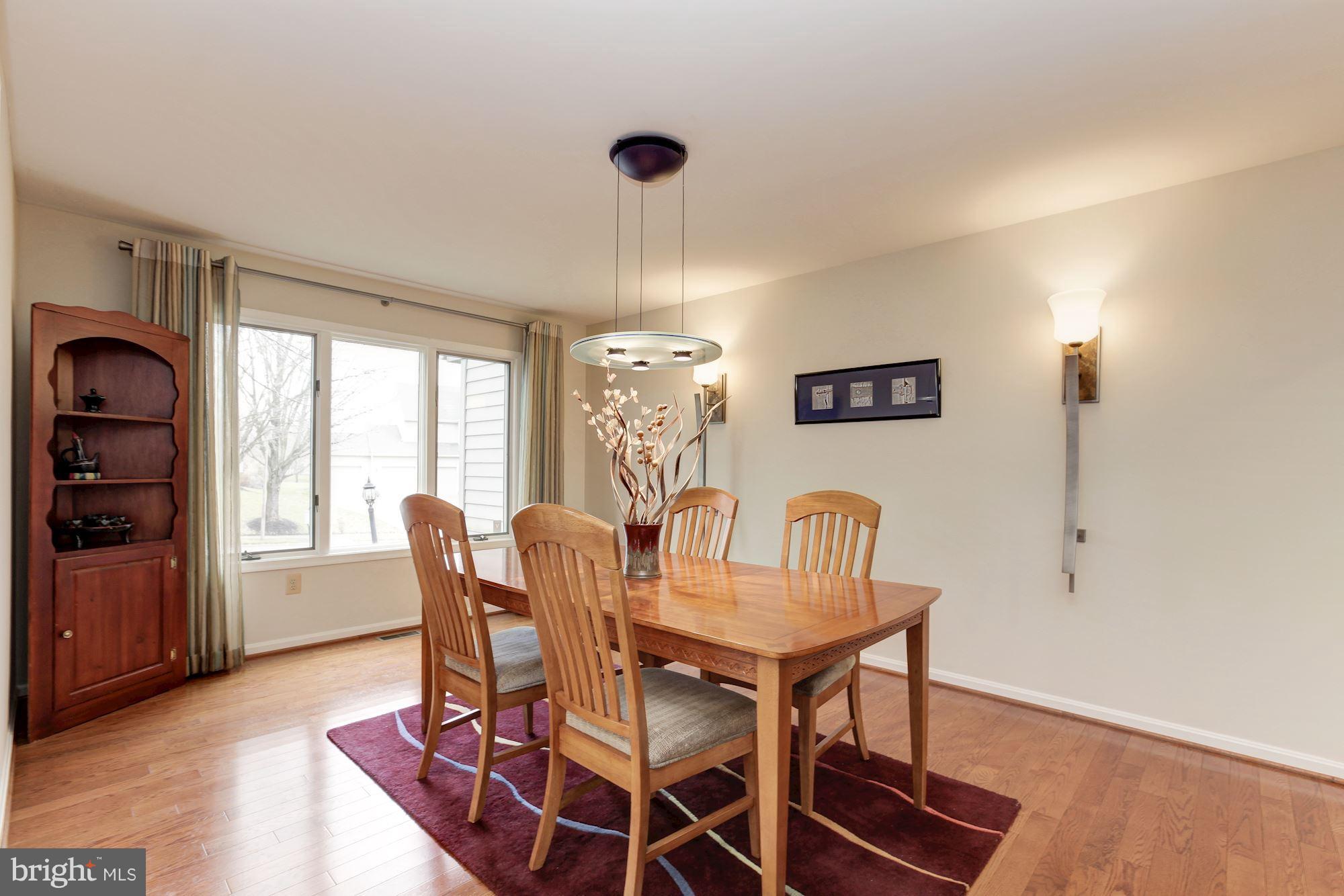 HOBBITS GLEN - Residential