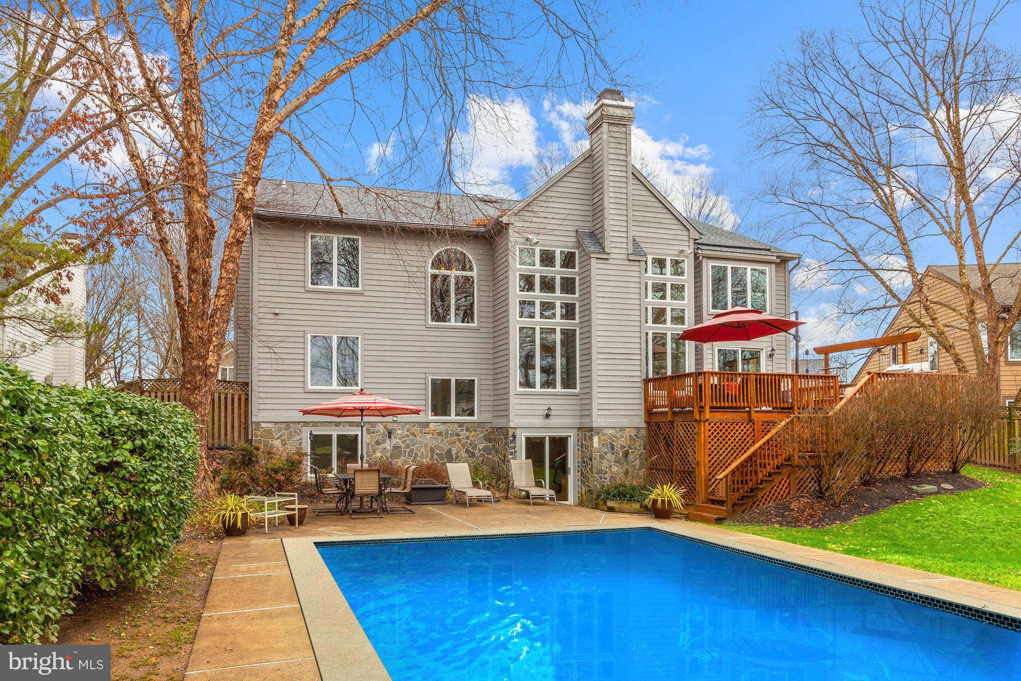 HOBBITS GLEN - Residential