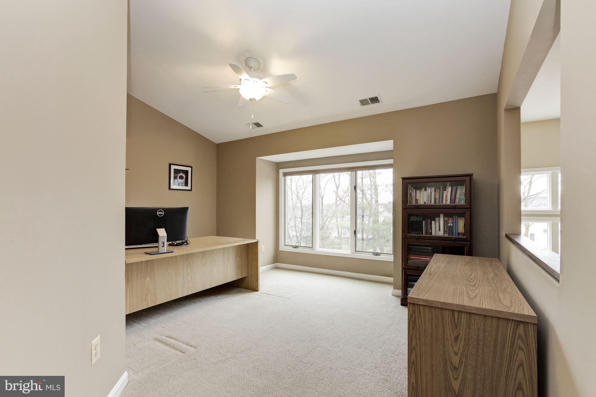 HOBBITS GLEN - Residential