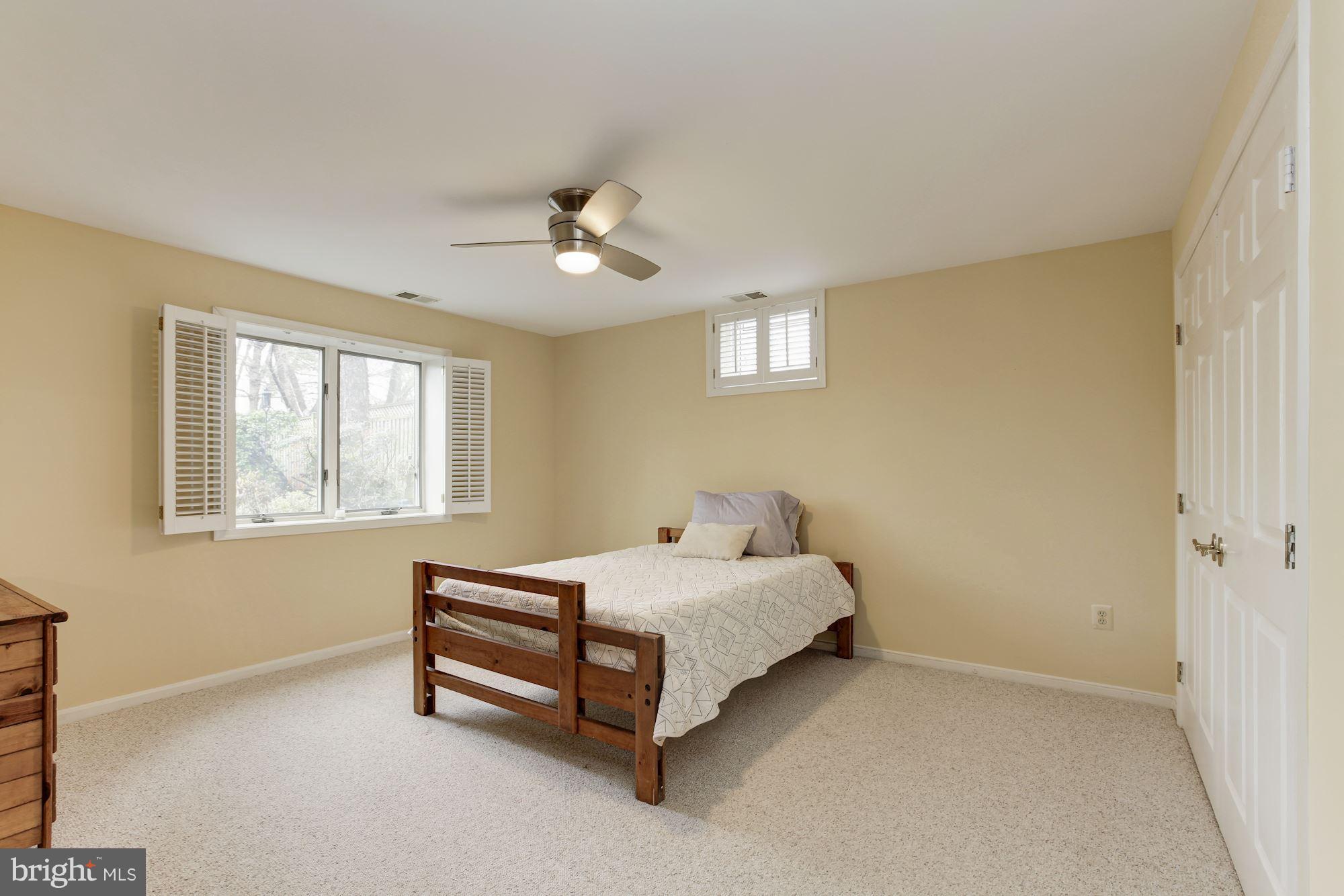 HOBBITS GLEN - Residential